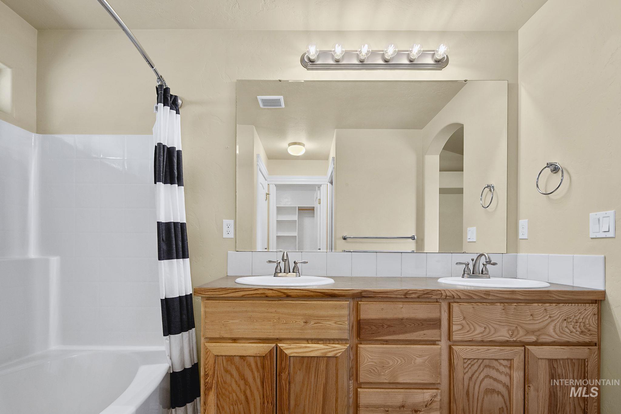 1928 Ridge Way, Middleton, Idaho 83644, 3 Bedrooms, 2.5 Bathrooms, Residential For Sale, Price $438,000,MLS 98989076