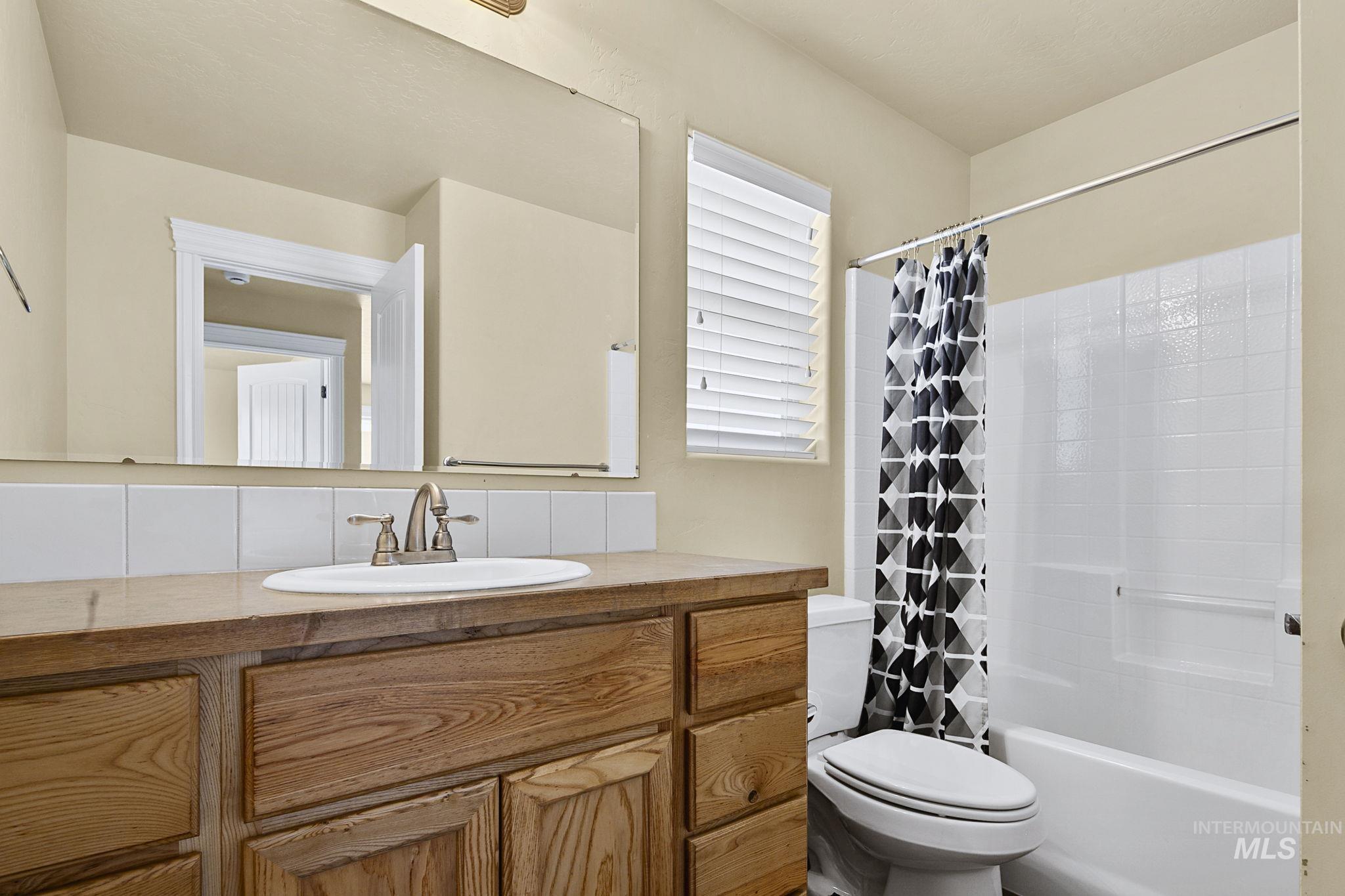 1928 Ridge Way, Middleton, Idaho 83644, 3 Bedrooms, 2.5 Bathrooms, Residential For Sale, Price $438,000,MLS 98989076