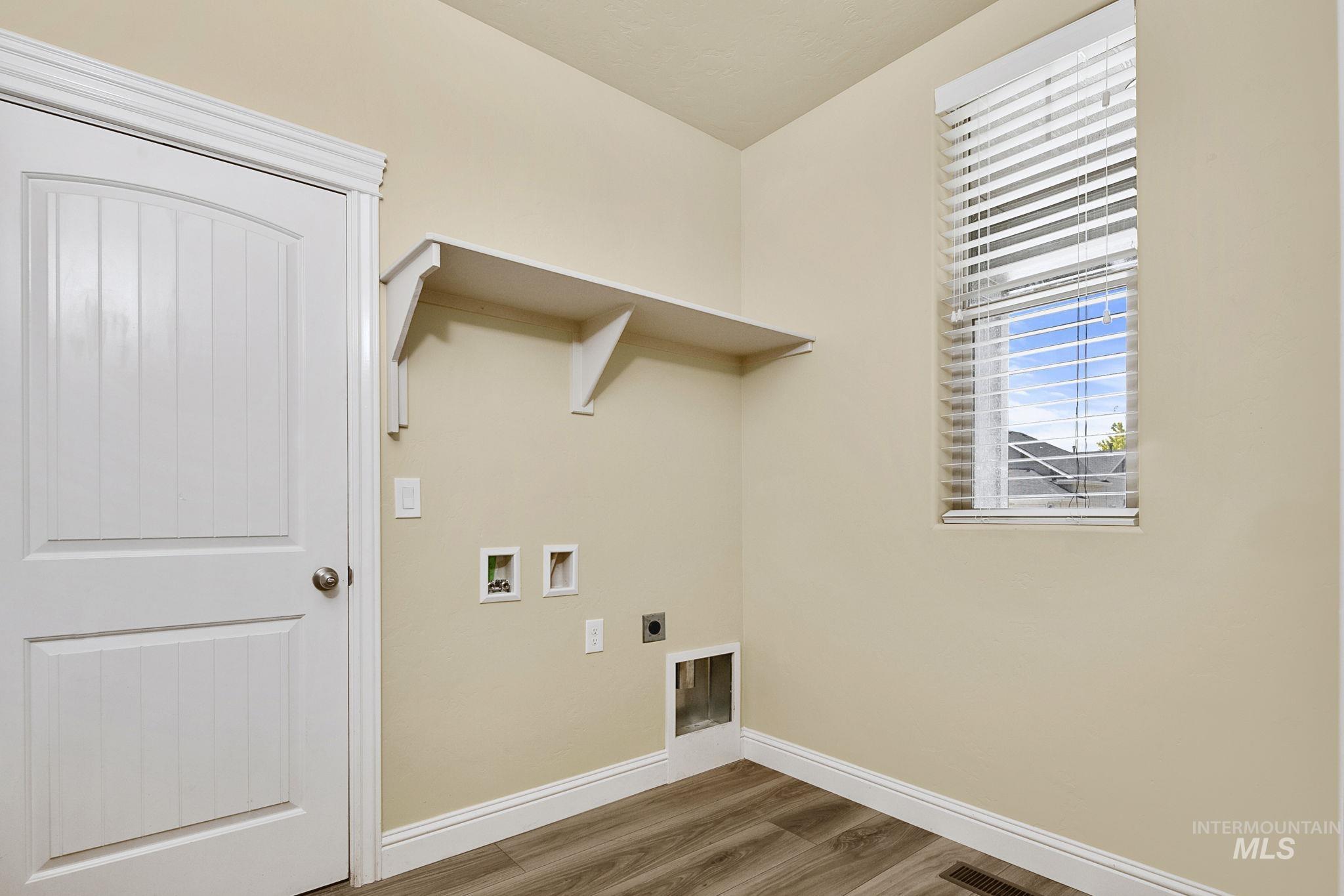 1928 Ridge Way, Middleton, Idaho 83644, 3 Bedrooms, 2.5 Bathrooms, Residential For Sale, Price $438,000,MLS 98989076
