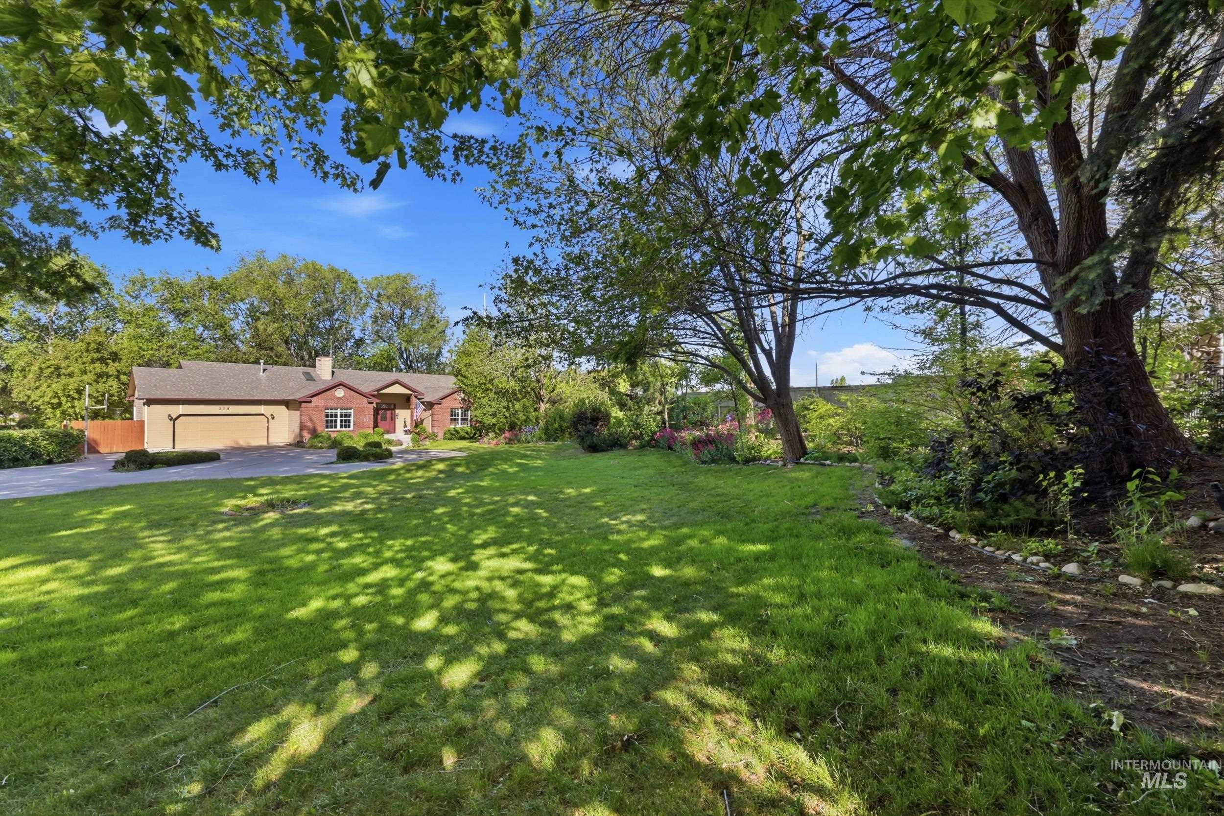 115 Walnut Creek Way, Nampa, Idaho 83686, 4 Bedrooms, 2.5 Bathrooms, Residential For Sale, Price $599,000,MLS 98989077