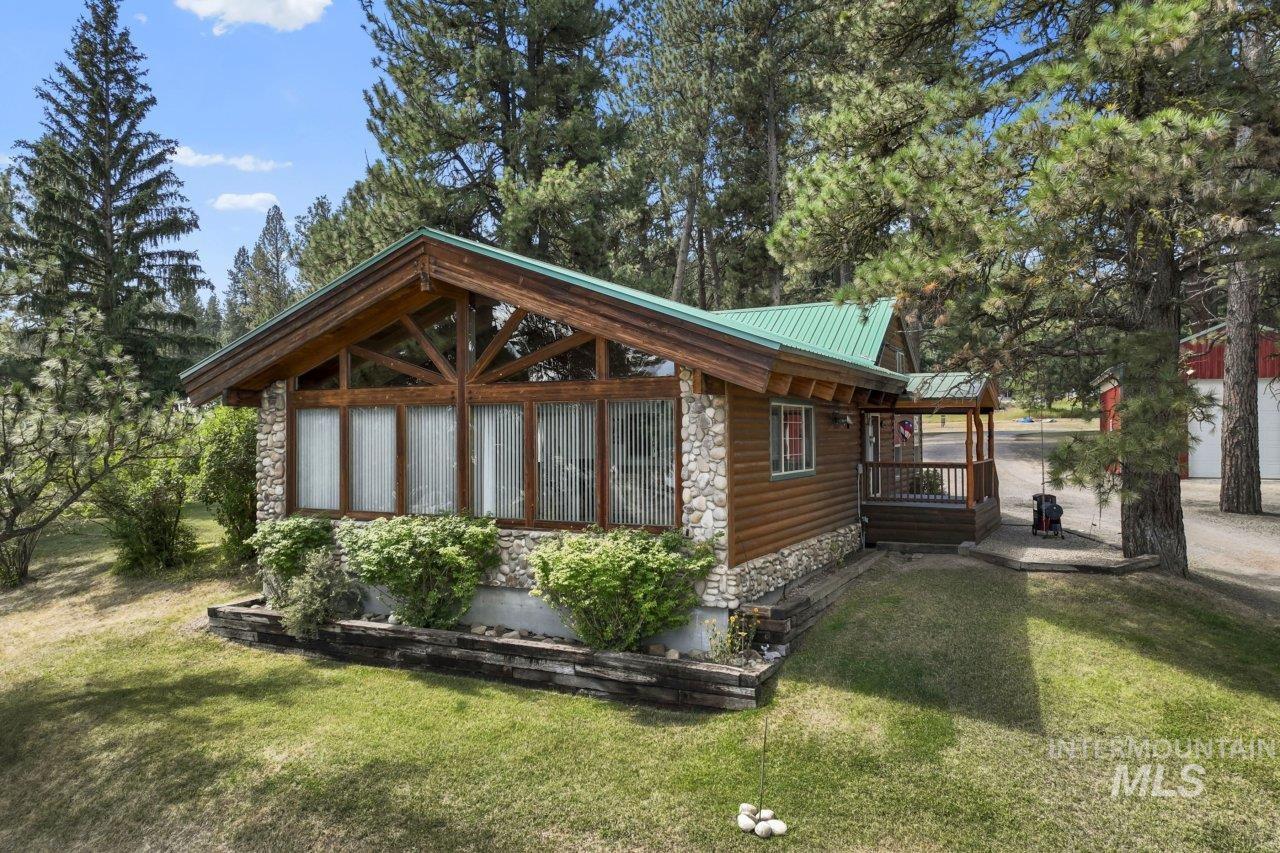 739 S Main St, Cascade, Idaho 83611, 3 Bedrooms, 1 Bathroom, Residential For Sale, Price $595,000,MLS 98989079