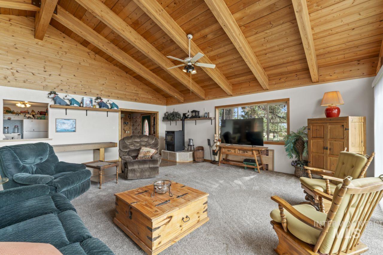 739 S Main St, Cascade, Idaho 83611, 3 Bedrooms, 1 Bathroom, Residential For Sale, Price $595,000,MLS 98989079