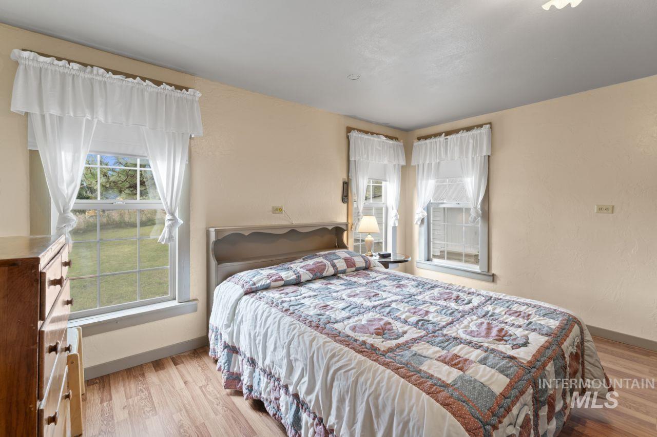 739 S Main St, Cascade, Idaho 83611, 3 Bedrooms, 1 Bathroom, Residential For Sale, Price $595,000,MLS 98989079