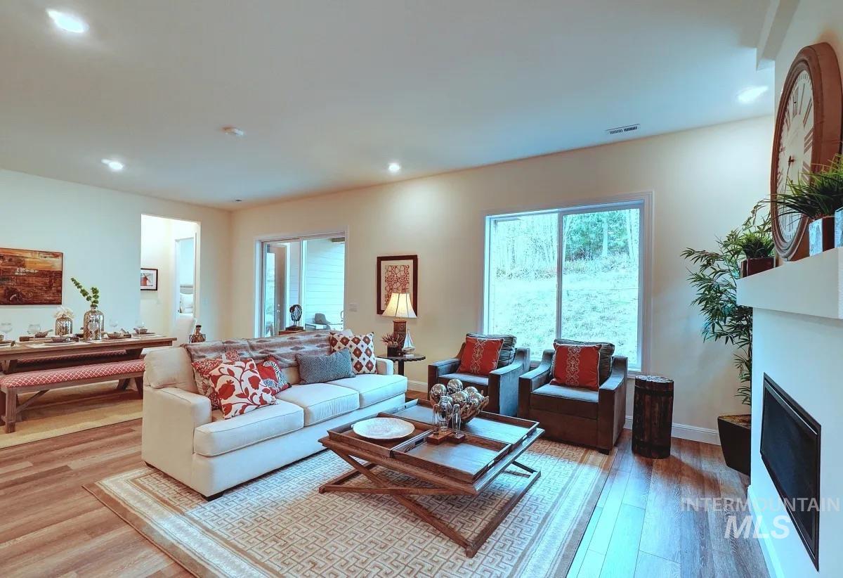 12237 S Courage Ln, Kuna, Idaho 83634, 3 Bedrooms, 2.5 Bathrooms, Residential For Sale, Price $668,445,MLS 98989080