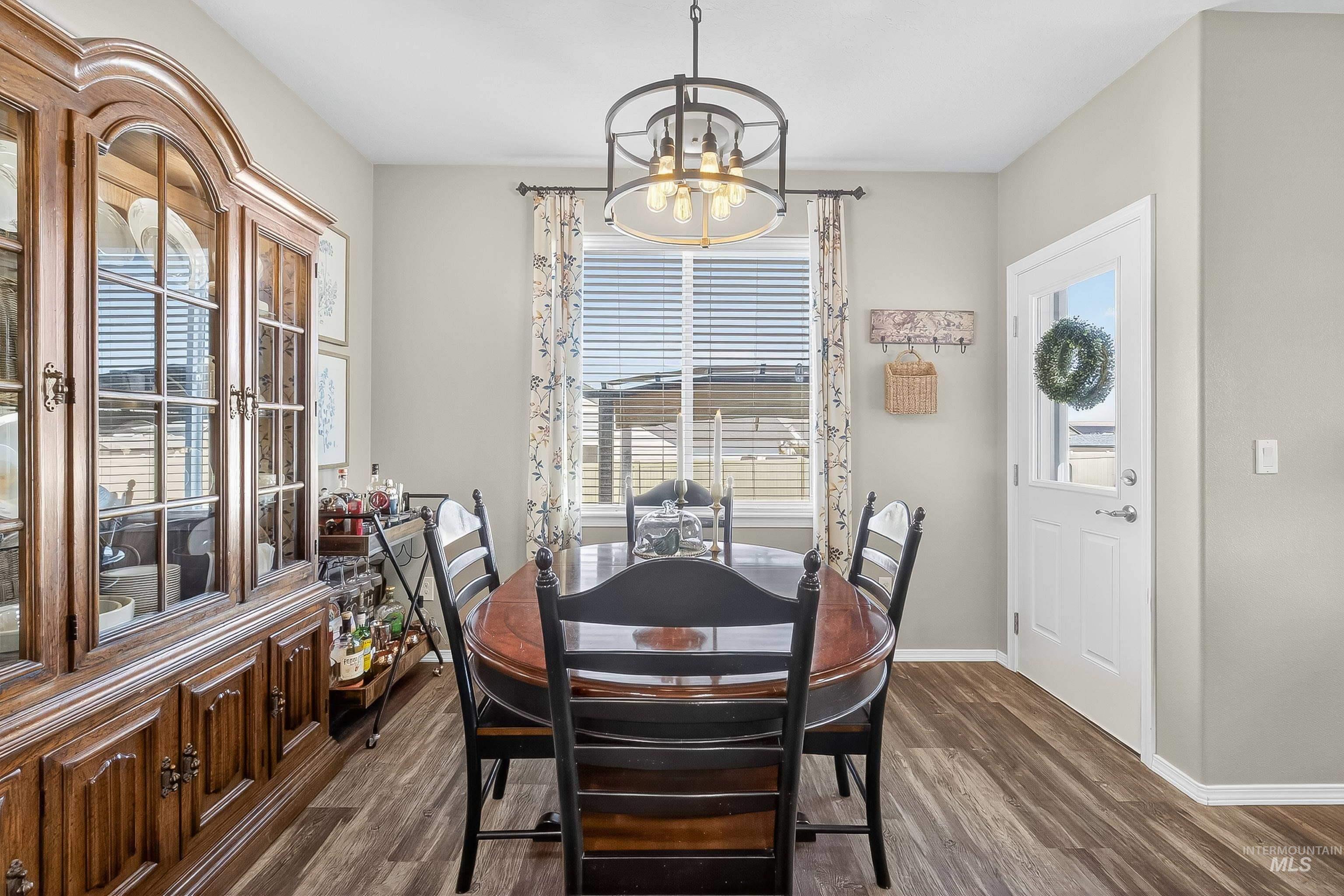 1717 Pioneer Drive, Lewiston, Idaho 83501, 3 Bedrooms, 3 Bathrooms, Residential For Sale, Price $489,900,MLS 98989083