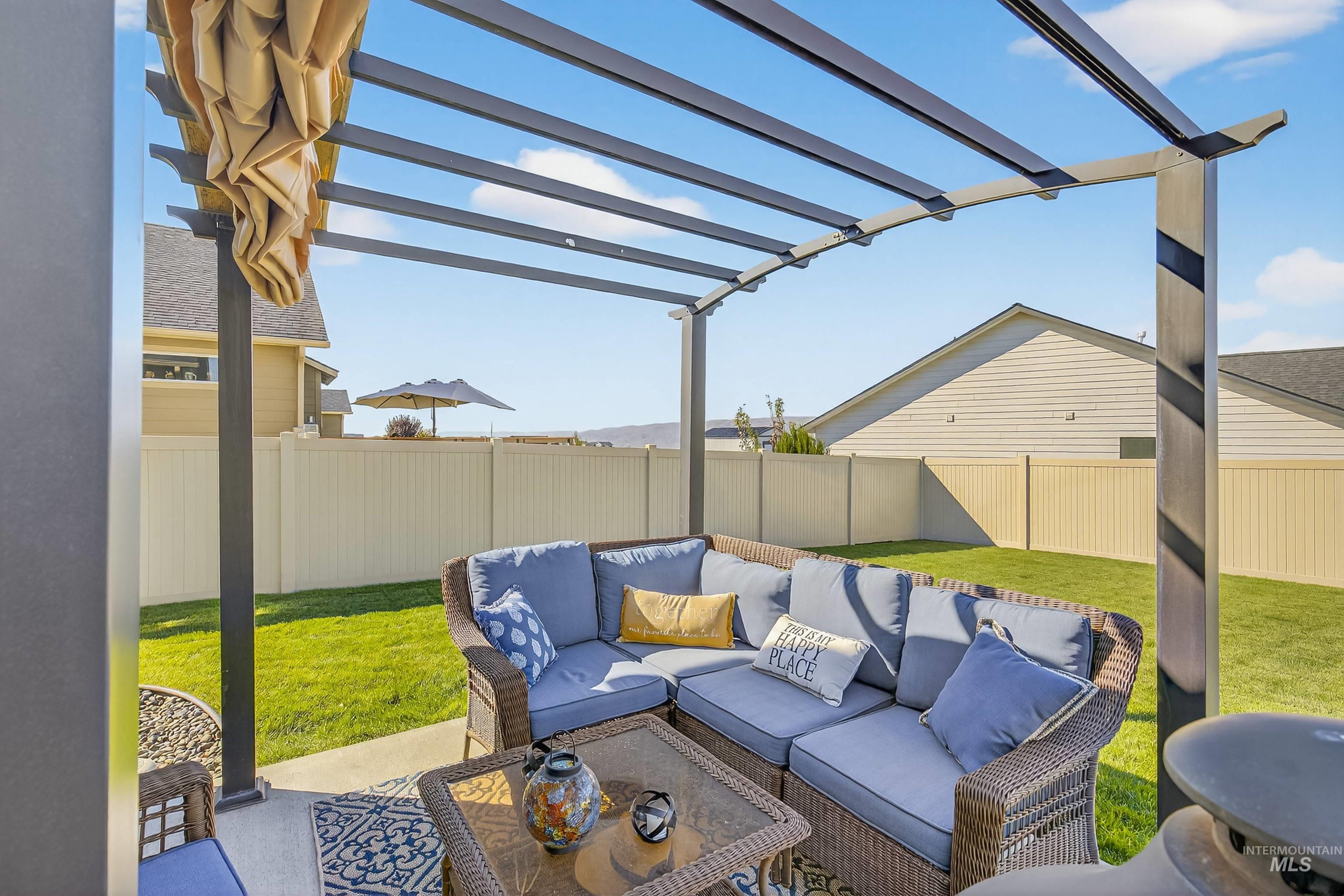 1717 Pioneer Drive, Lewiston, Idaho 83501, 3 Bedrooms, 3 Bathrooms, Residential For Sale, Price $489,900,MLS 98989083