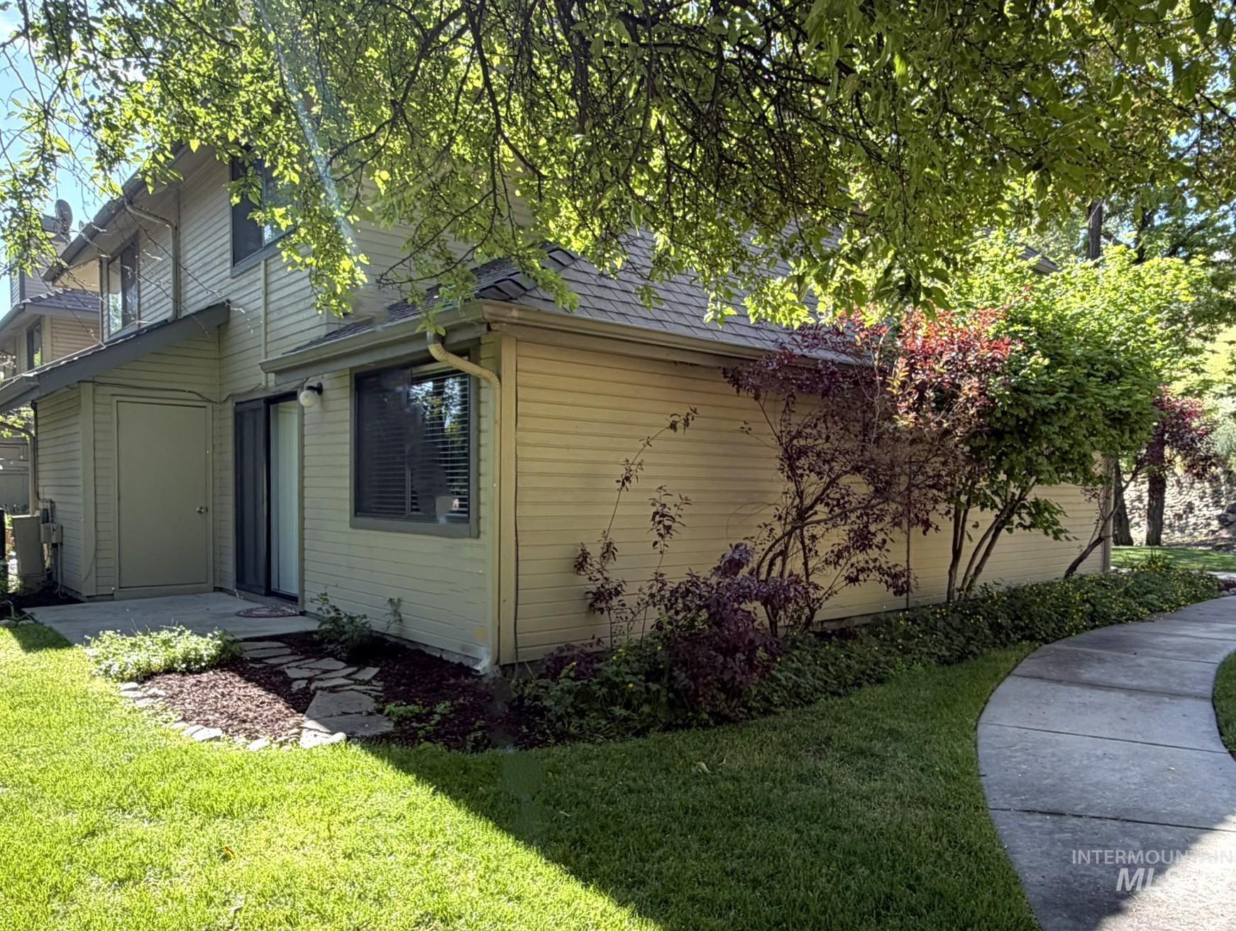 3585 S Gekeler Ln, Boise, Idaho 83706, 3 Bedrooms, 2 Bathrooms, Residential For Sale, Price $360,000,MLS 98989093