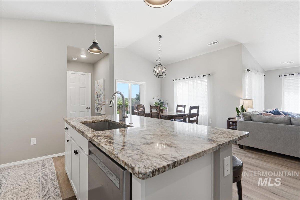 3948 E Jamestown Drive, Nampa, Idaho 83686, 4 Bedrooms, 2.5 Bathrooms, Residential For Sale, Price $454,900,MLS 98989094