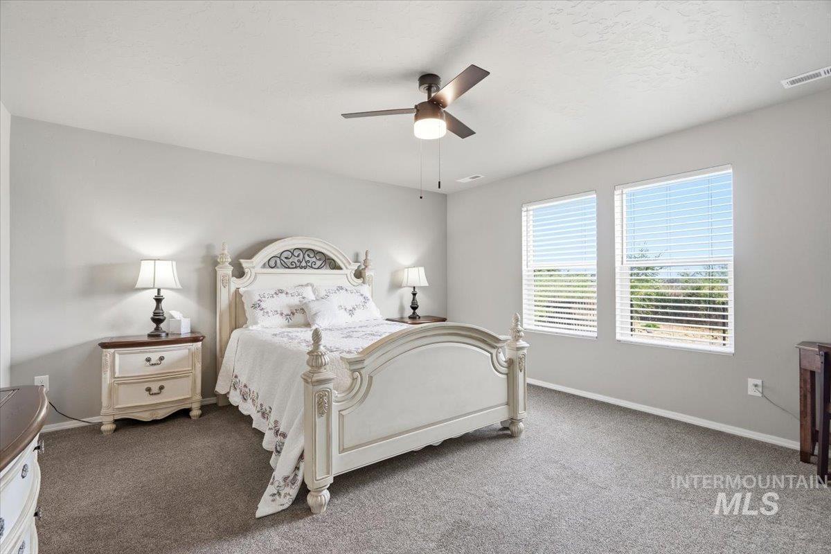 3948 E Jamestown Drive, Nampa, Idaho 83686, 4 Bedrooms, 2.5 Bathrooms, Residential For Sale, Price $454,900,MLS 98989094