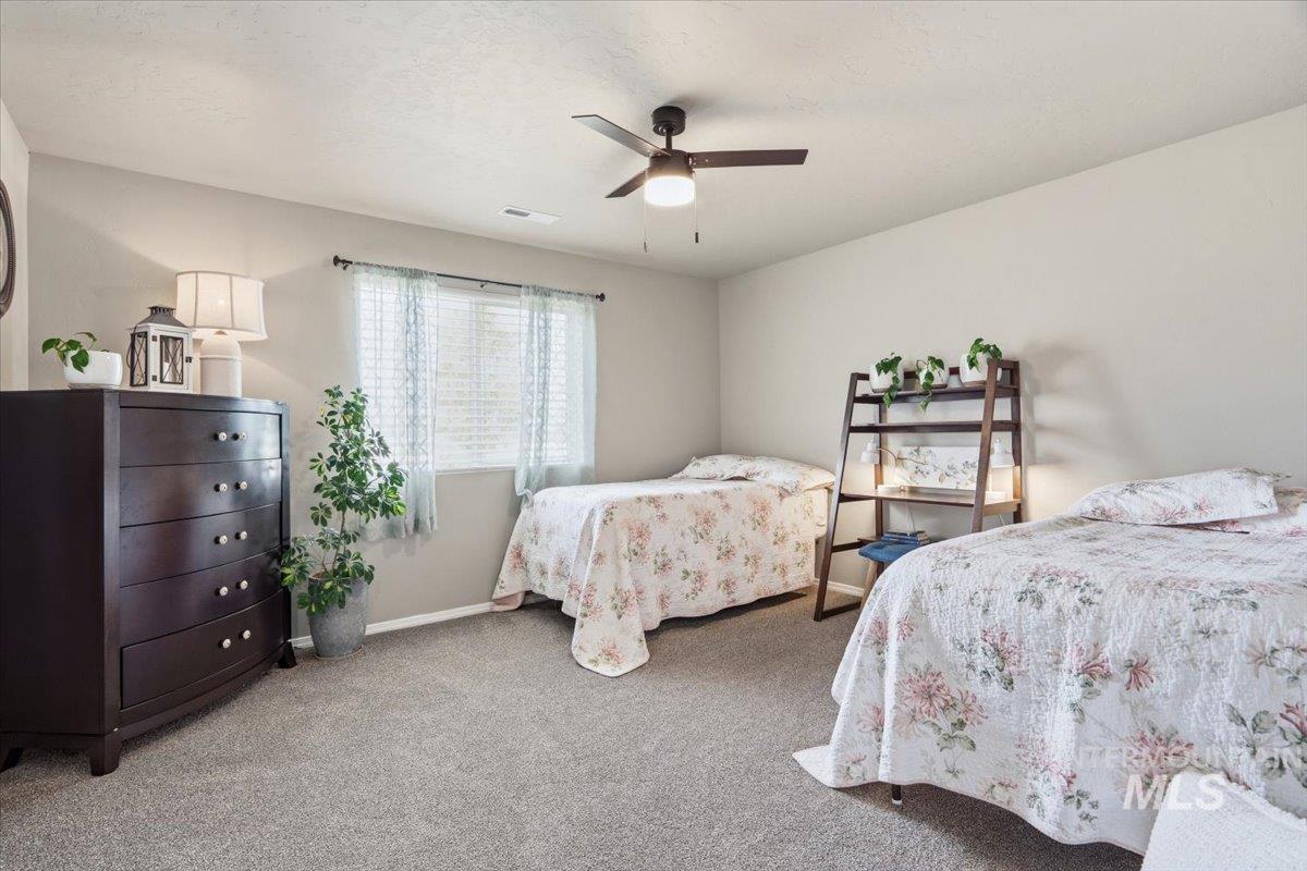 3948 E Jamestown Drive, Nampa, Idaho 83686, 4 Bedrooms, 2.5 Bathrooms, Residential For Sale, Price $454,900,MLS 98989094