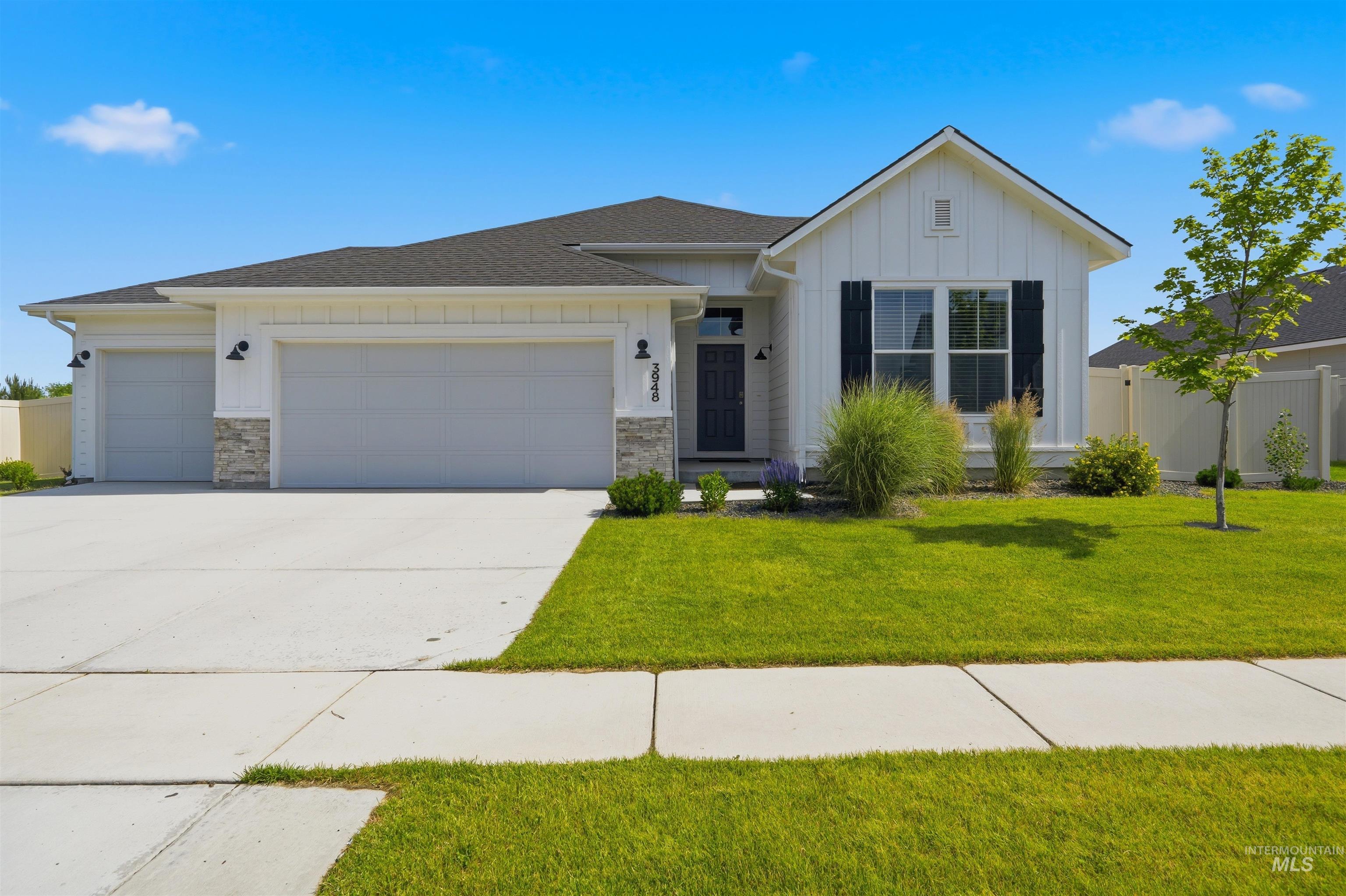 3948 E Jamestown Drive, Nampa, Idaho 83686, 4 Bedrooms, 2.5 Bathrooms, Residential For Sale, Price $454,900,MLS 98989094