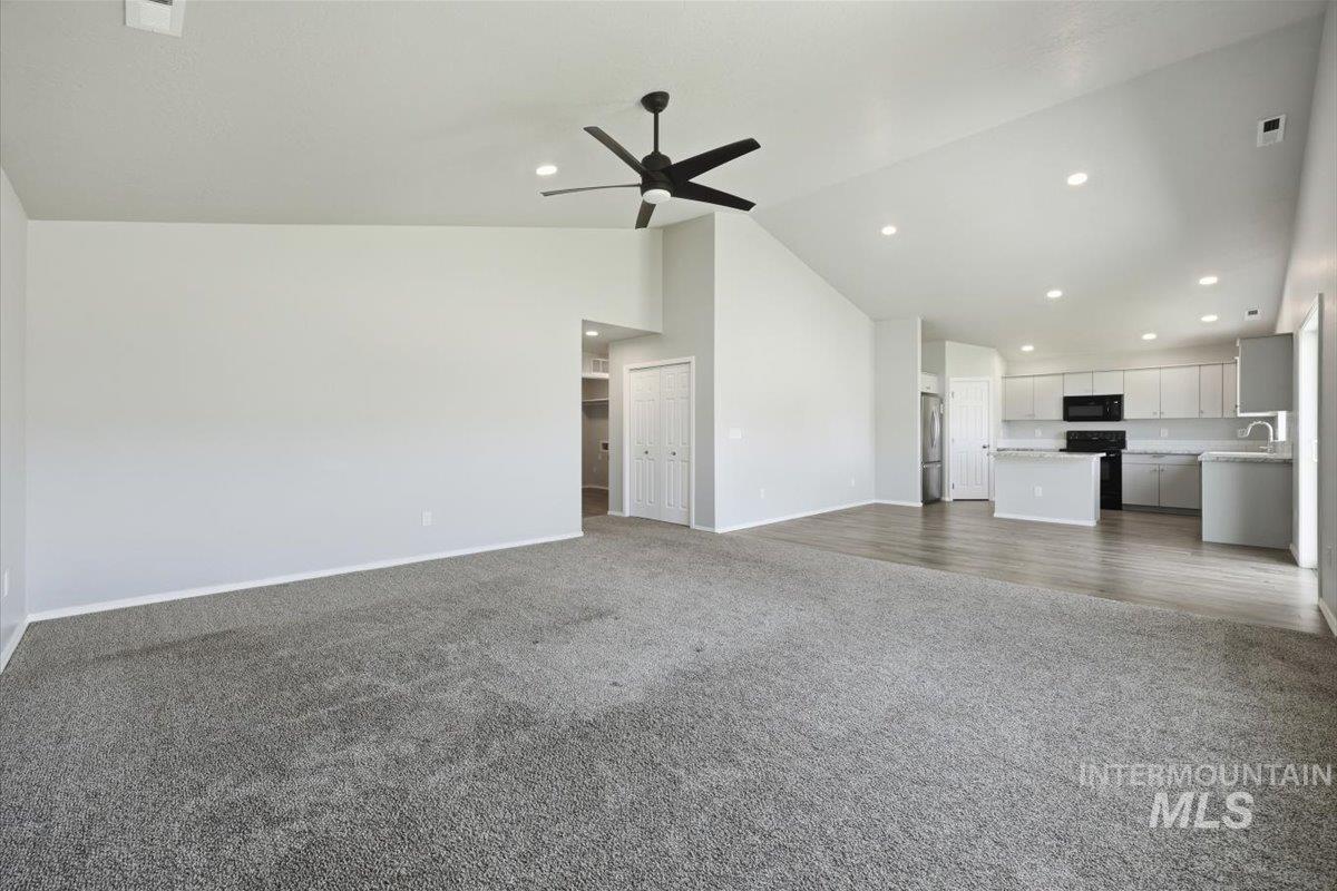 19657 Alleghenny Way, Caldwell, Idaho 83605, 4 Bedrooms, 2 Bathrooms, Residential For Sale, Price $430,000,MLS 98989095