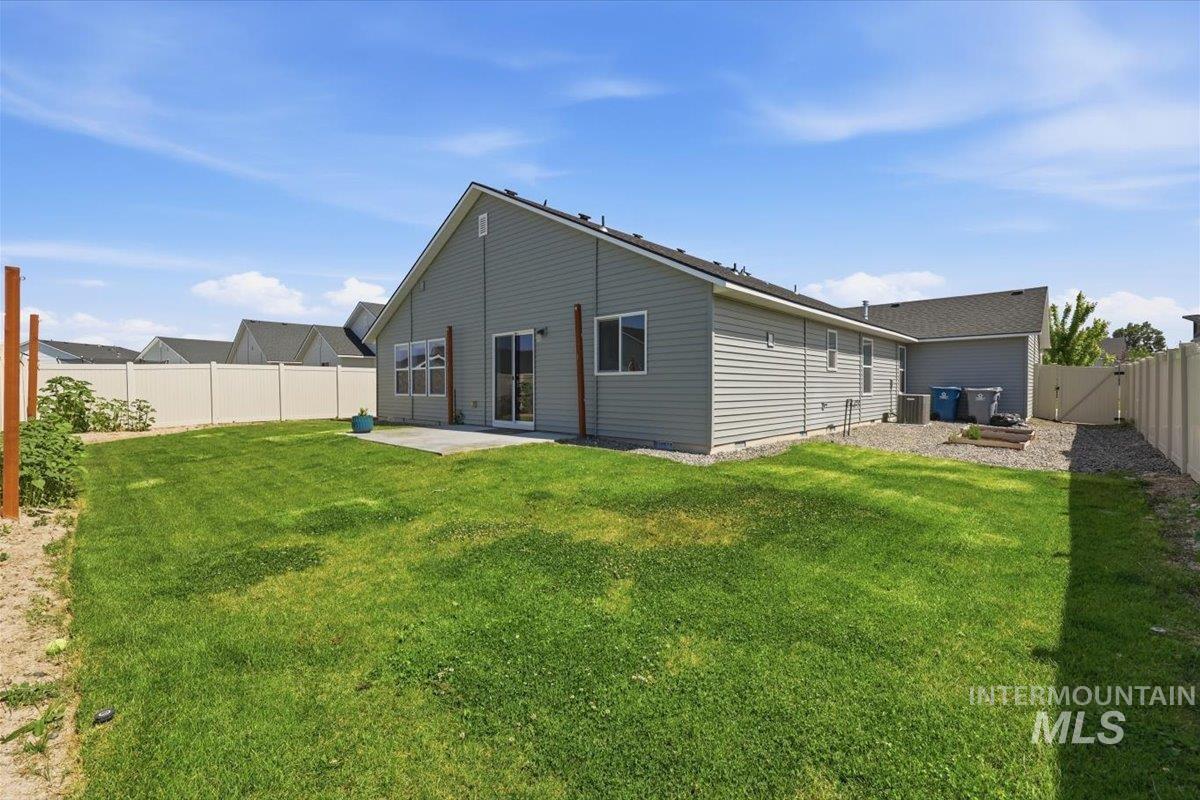 19657 Alleghenny Way, Caldwell, Idaho 83605, 4 Bedrooms, 2 Bathrooms, Residential For Sale, Price $430,000,MLS 98989095