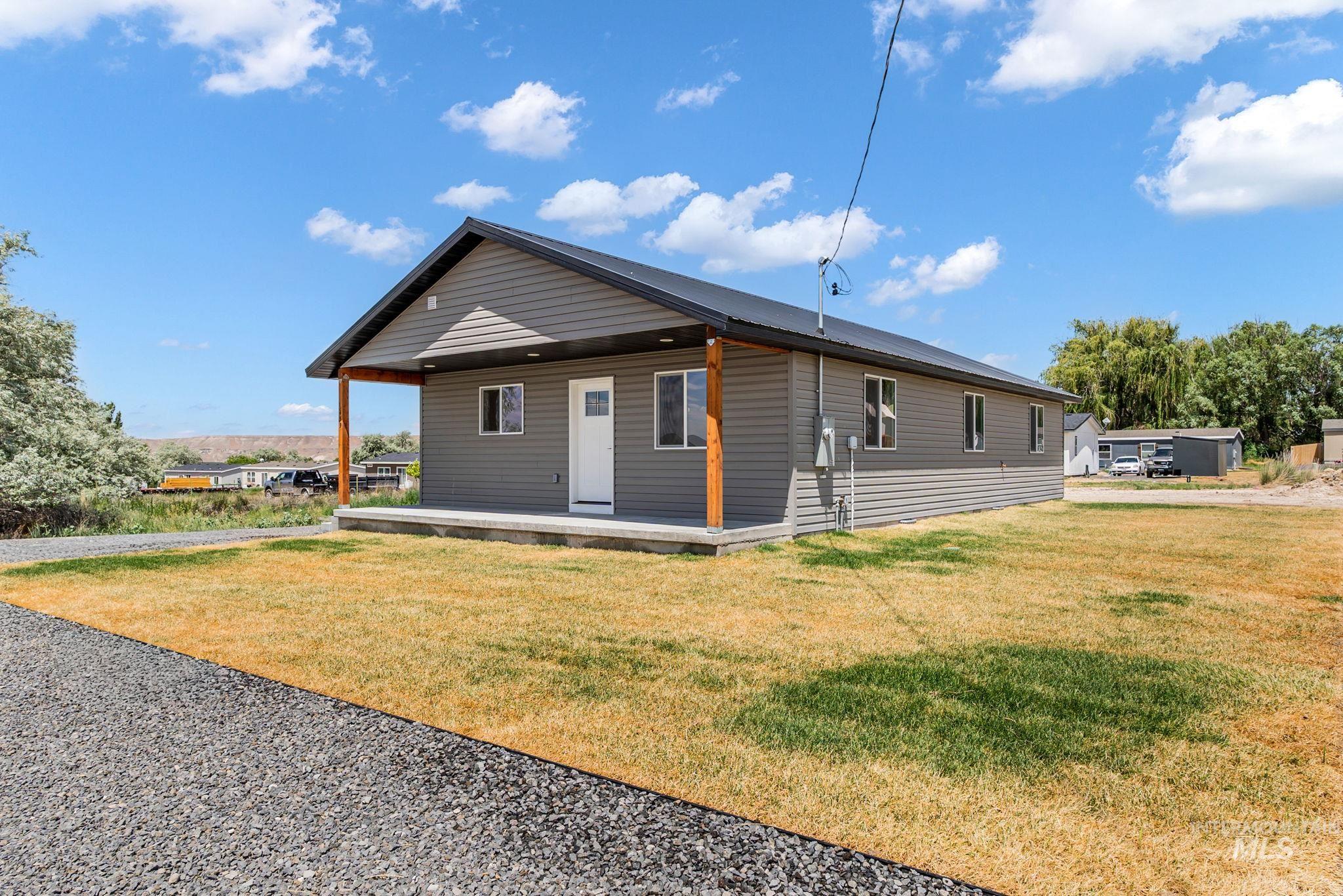 459 E Hagerman Ave., Hagerman, Idaho 83332, 3 Bedrooms, 2 Bathrooms, Residential For Sale, Price $315,000, 98989096