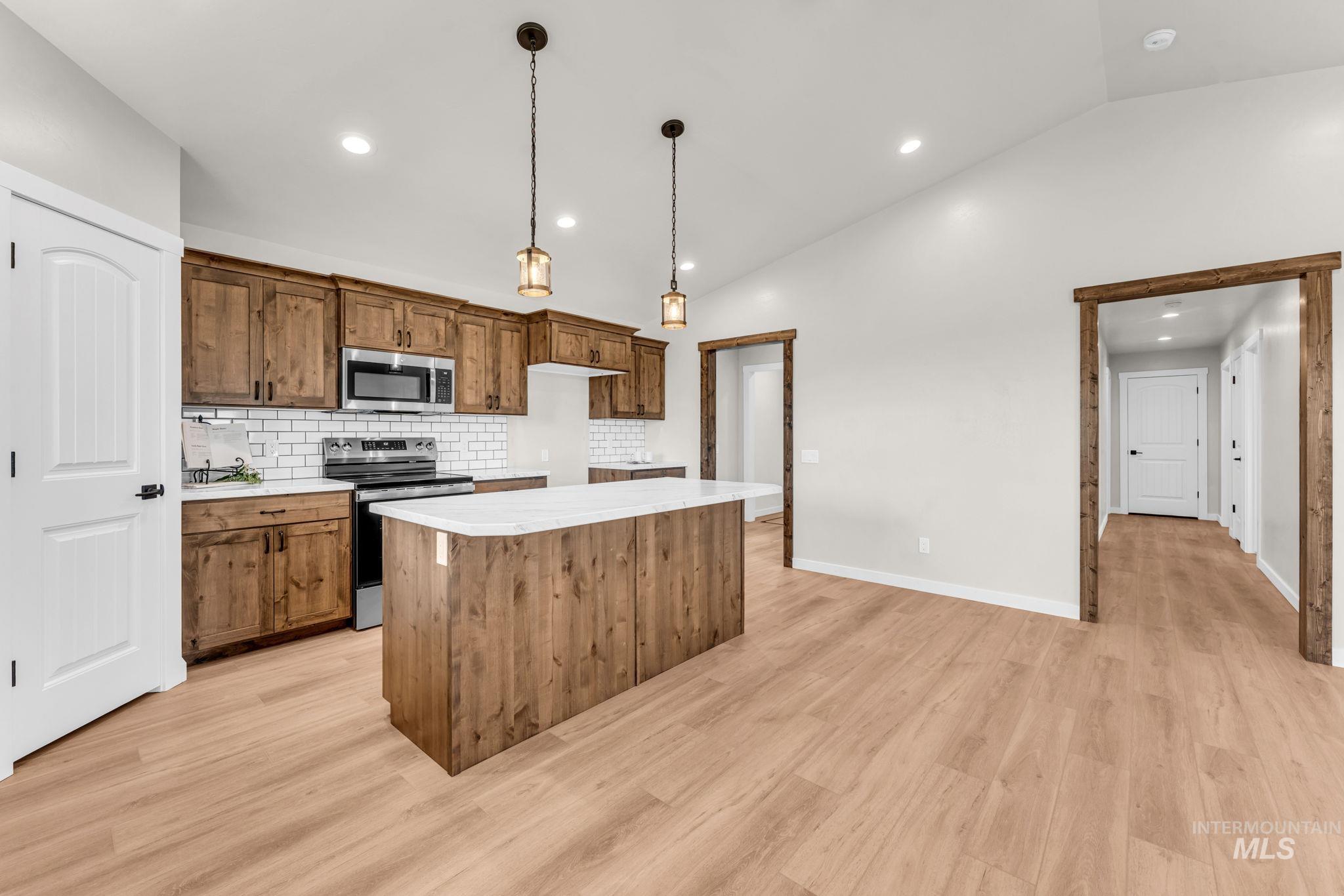 459 E Hagerman Ave., Hagerman, Idaho 83332, 3 Bedrooms, 2 Bathrooms, Residential For Sale, Price $315,000,MLS 98989096