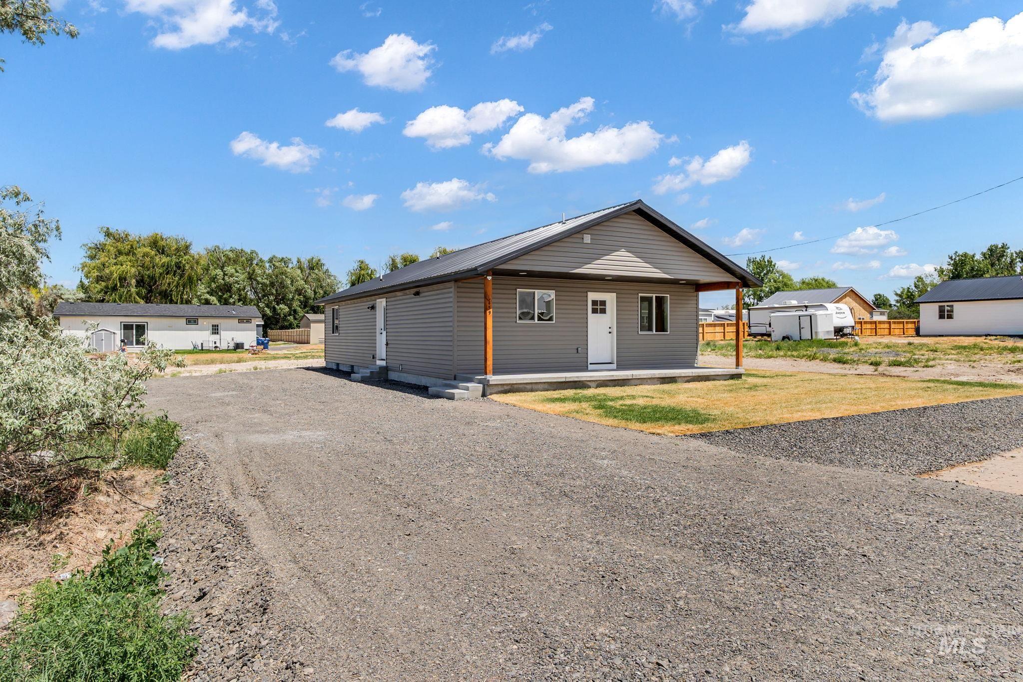 459 E Hagerman Ave., Hagerman, Idaho 83332, 3 Bedrooms, 2 Bathrooms, Residential For Sale, Price $315,000,MLS 98989096