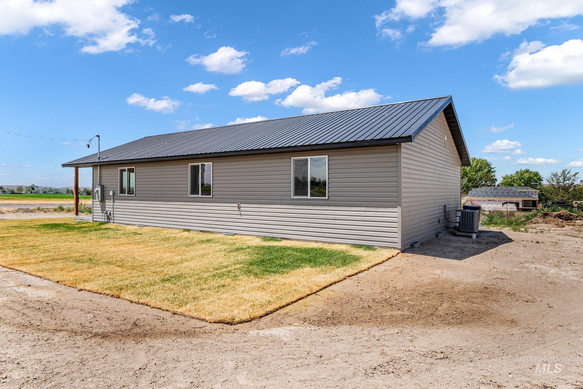459 E Hagerman Ave., Hagerman, Idaho 83332, 3 Bedrooms, 2 Bathrooms, Residential For Sale, Price $315,000,MLS 98989096