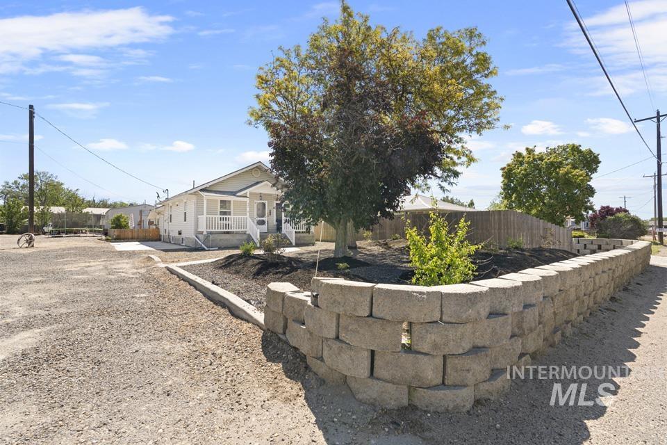 508 S Whitley, Fruitland, Idaho 83619, 4 Bedrooms, 1.5 Bathrooms, Residential For Sale, Price $483,900,MLS 98989098