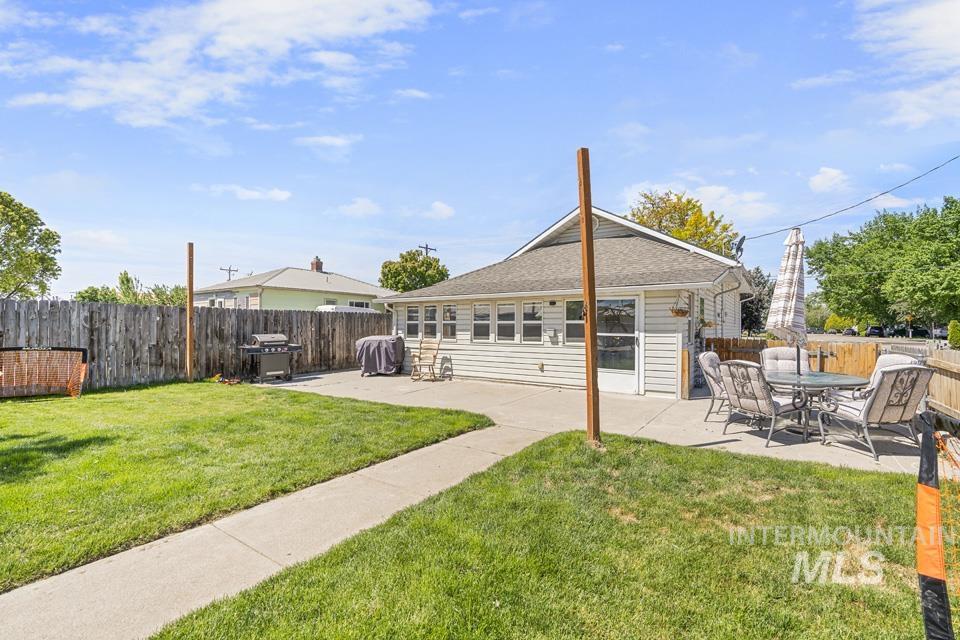 508 S Whitley, Fruitland, Idaho 83619, 4 Bedrooms, 1.5 Bathrooms, Residential For Sale, Price $483,900,MLS 98989098