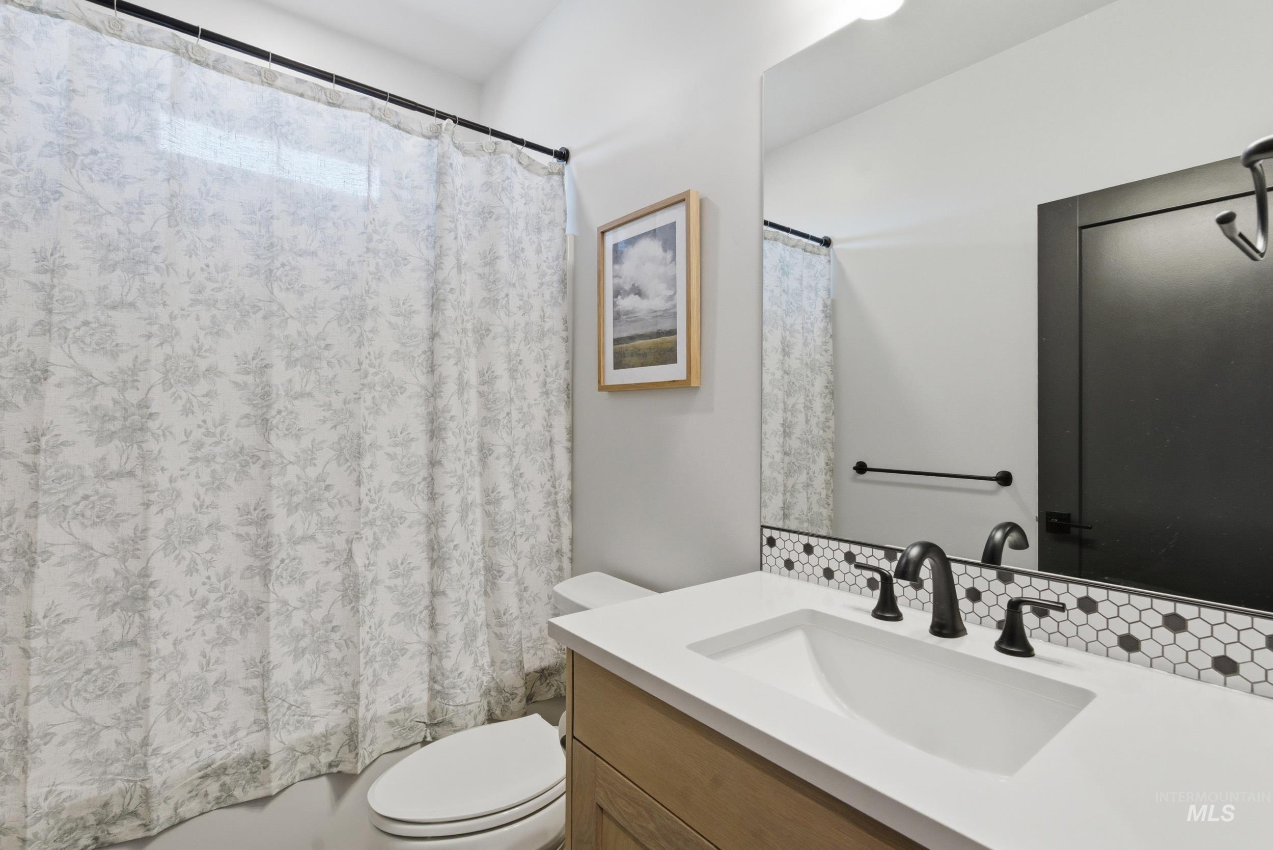 11403 W Lahinch Ln, Kuna, Idaho 83634, 4 Bedrooms, 3 Bathrooms, Residential For Sale, Price $995,000,MLS 98989099