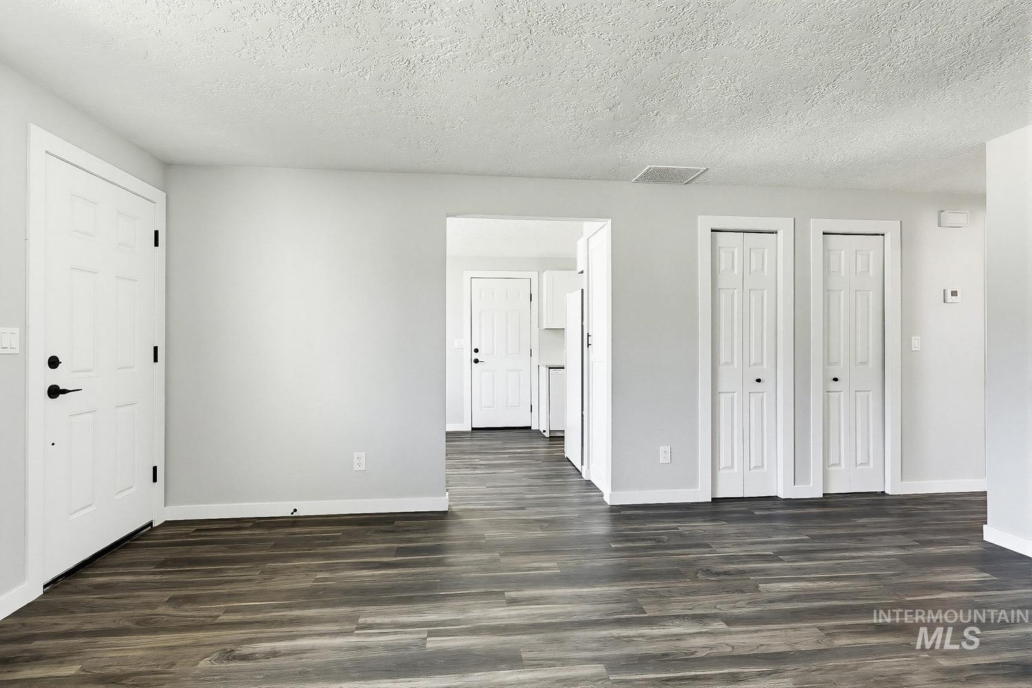 8505 W Canterbury Dr, Boise, Idaho 83704-5604, 3 Bedrooms, 1.5 Bathrooms, Residential For Sale, Price $419,500,MLS 98989100