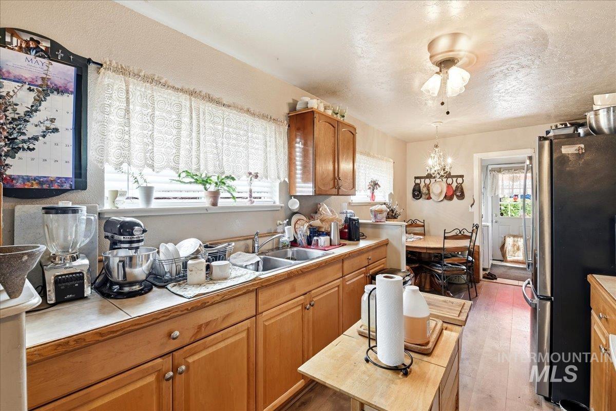 320 N Boise Ave, Emmett, Idaho 83617, 2 Bedrooms, 1 Bathroom, Residential For Sale, Price $265,000, 98989101