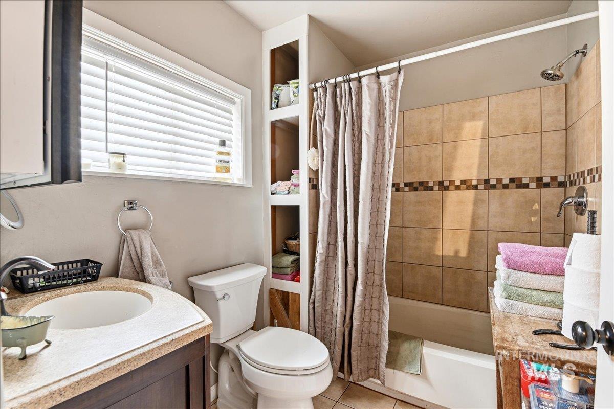 320 N Boise Ave, Emmett, Idaho 83617, 2 Bedrooms, 1 Bathroom, Residential For Sale, Price $265,000, 98989101