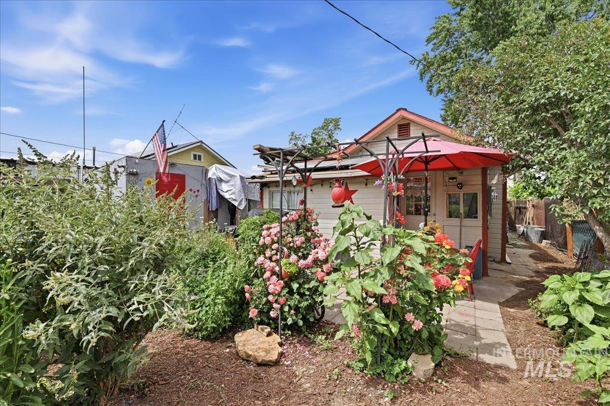 320 N Boise Ave, Emmett, Idaho 83617, 2 Bedrooms, 1 Bathroom, Residential For Sale, Price $265,000, 98989101