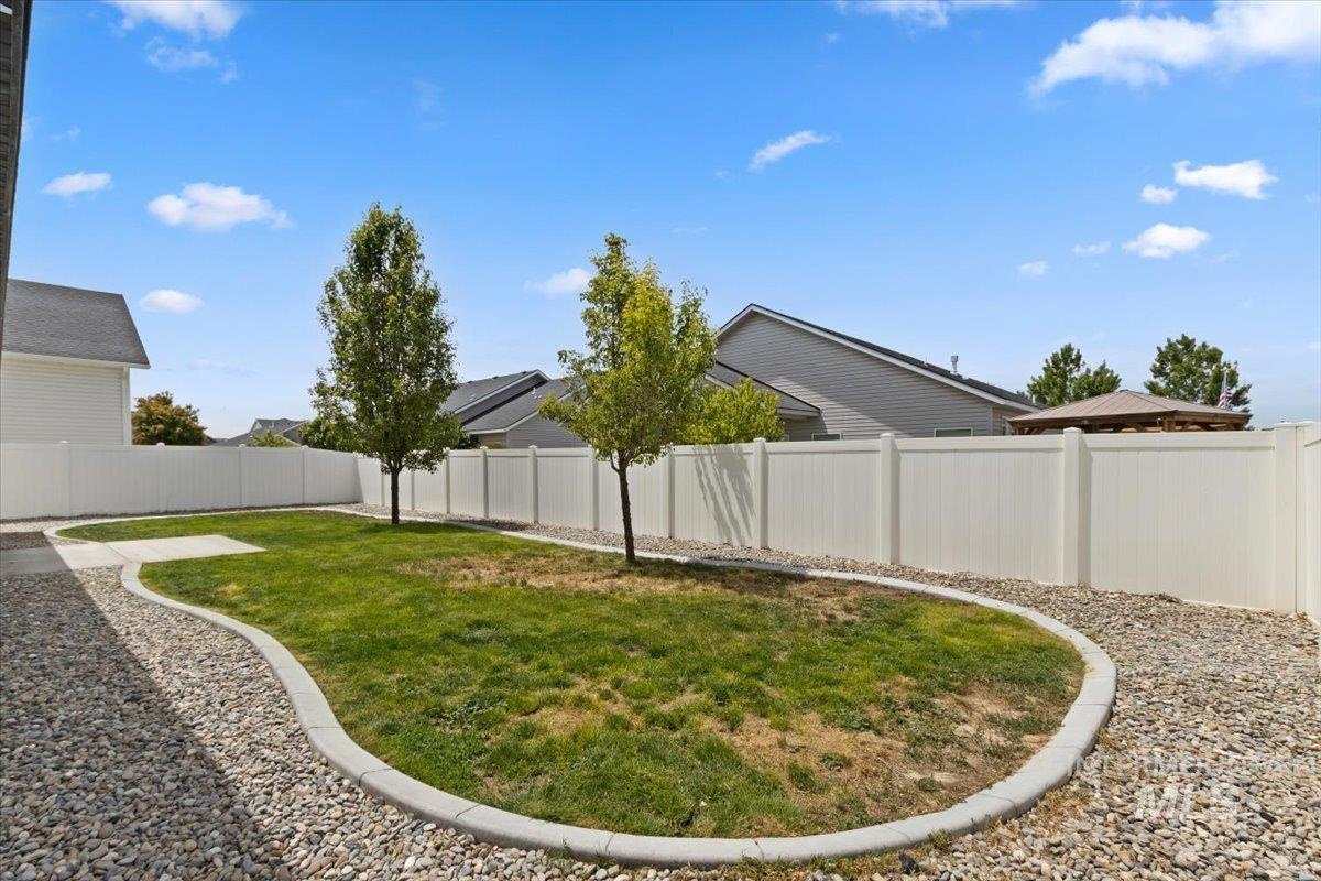 2337 Village St, Twin Falls, Idaho 83301-4784, 4 Bedrooms, 2 Bathrooms, Residential For Sale, Price $419,900,MLS 98989105