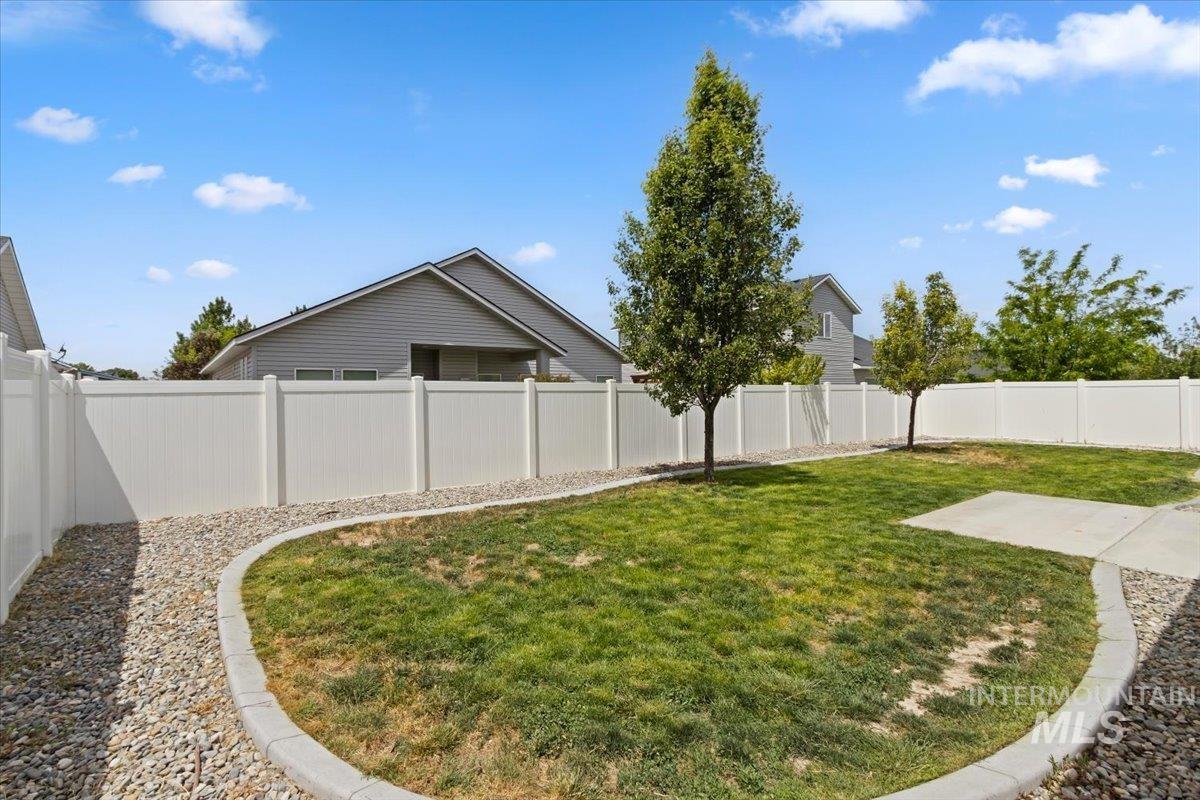 2337 Village St, Twin Falls, Idaho 83301-4784, 4 Bedrooms, 2 Bathrooms, Residential For Sale, Price $419,900,MLS 98989105