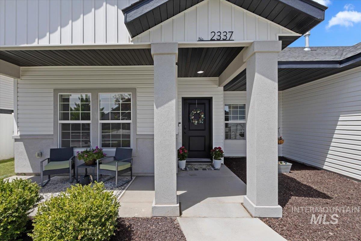 2337 Village St, Twin Falls, Idaho 83301-4784, 4 Bedrooms, 2 Bathrooms, Residential For Sale, Price $419,900,MLS 98989105
