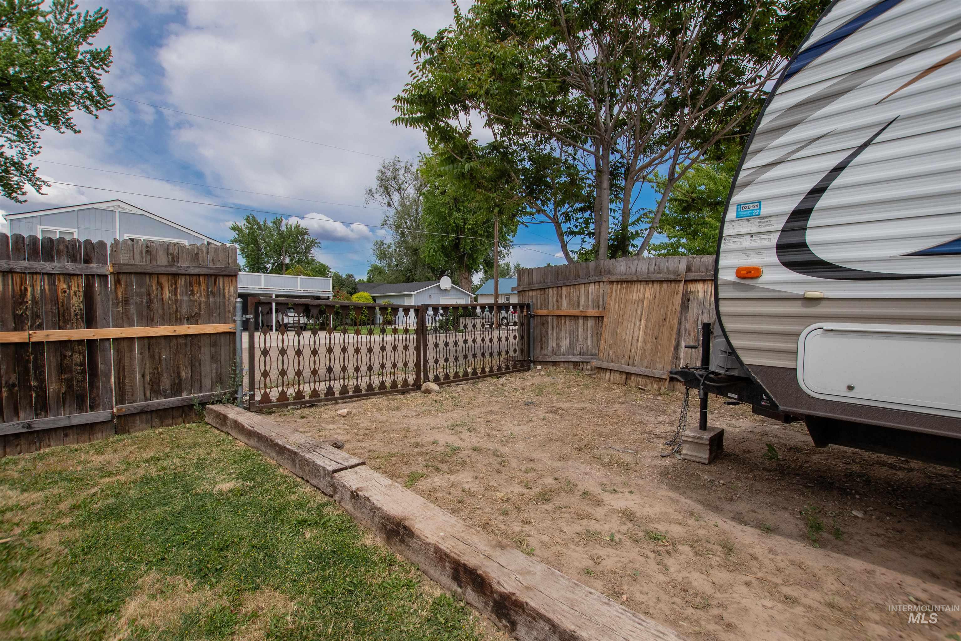 1220 N Ohio Avenue, Caldwell, Idaho 83605, 3 Bedrooms, 2 Bathrooms, Residential For Sale, Price $375,000, 98989106