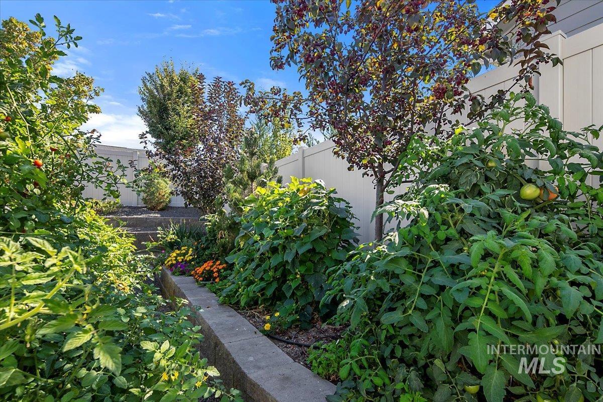 1410 Rome Ave, Emmett, Idaho 83617, 3 Bedrooms, 2.5 Bathrooms, Residential For Sale, Price $729,000,MLS 98989107