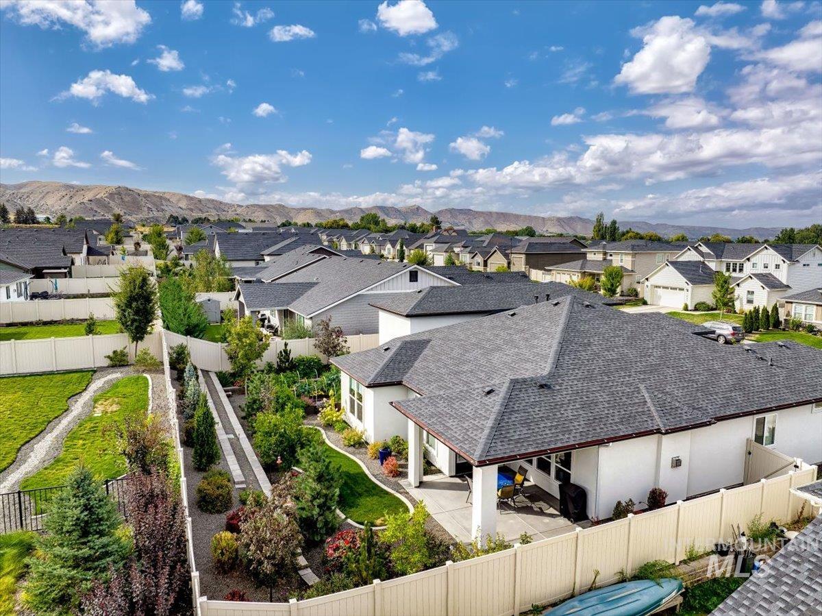 1410 Rome Ave, Emmett, Idaho 83617, 3 Bedrooms, 2.5 Bathrooms, Residential For Sale, Price $729,000,MLS 98989107