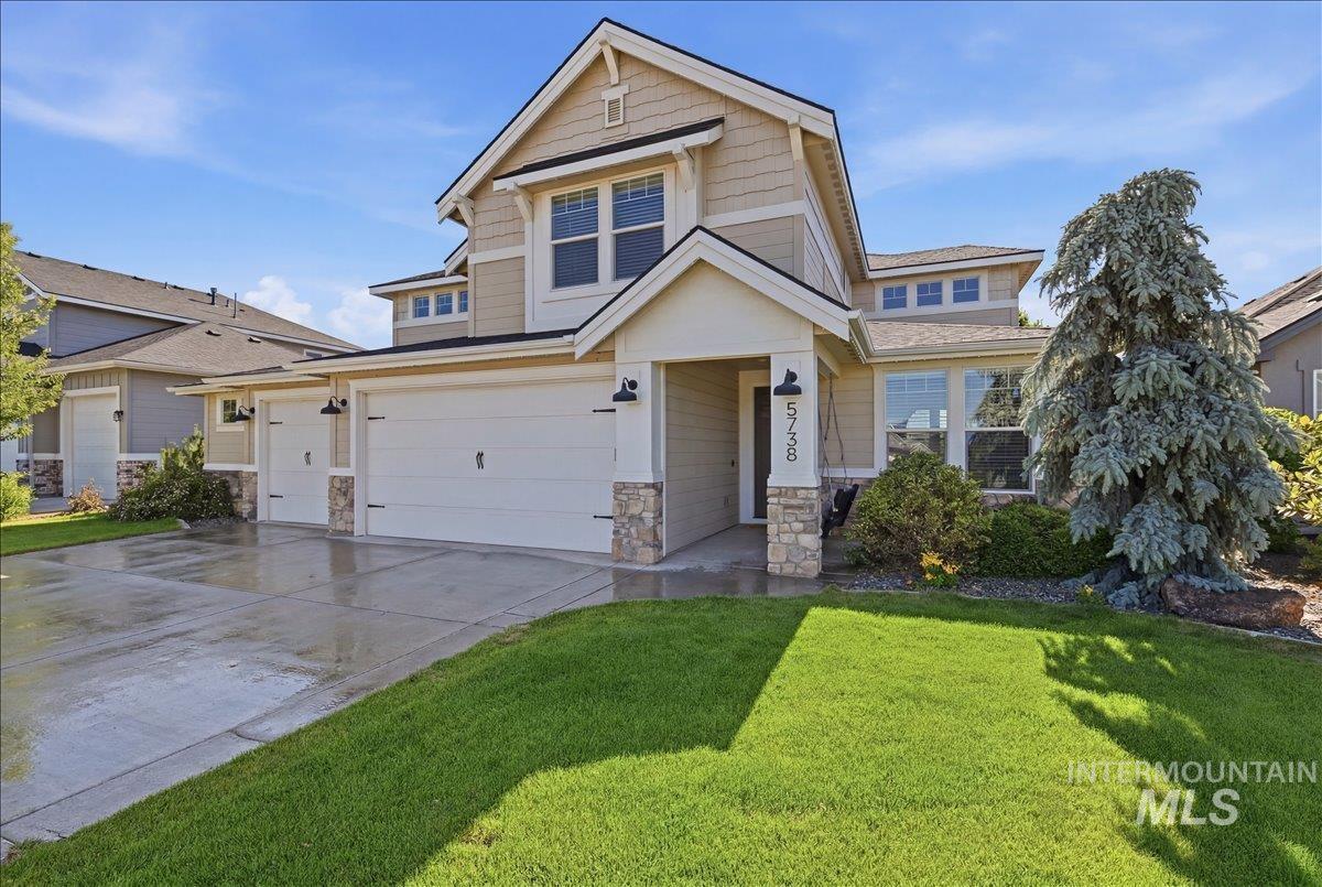 5738 N Lichfield Ave, Meridian, Idaho 83646, 5 Bedrooms, 3.5 Bathrooms, Residential For Sale, Price $920,000,MLS 98989109
