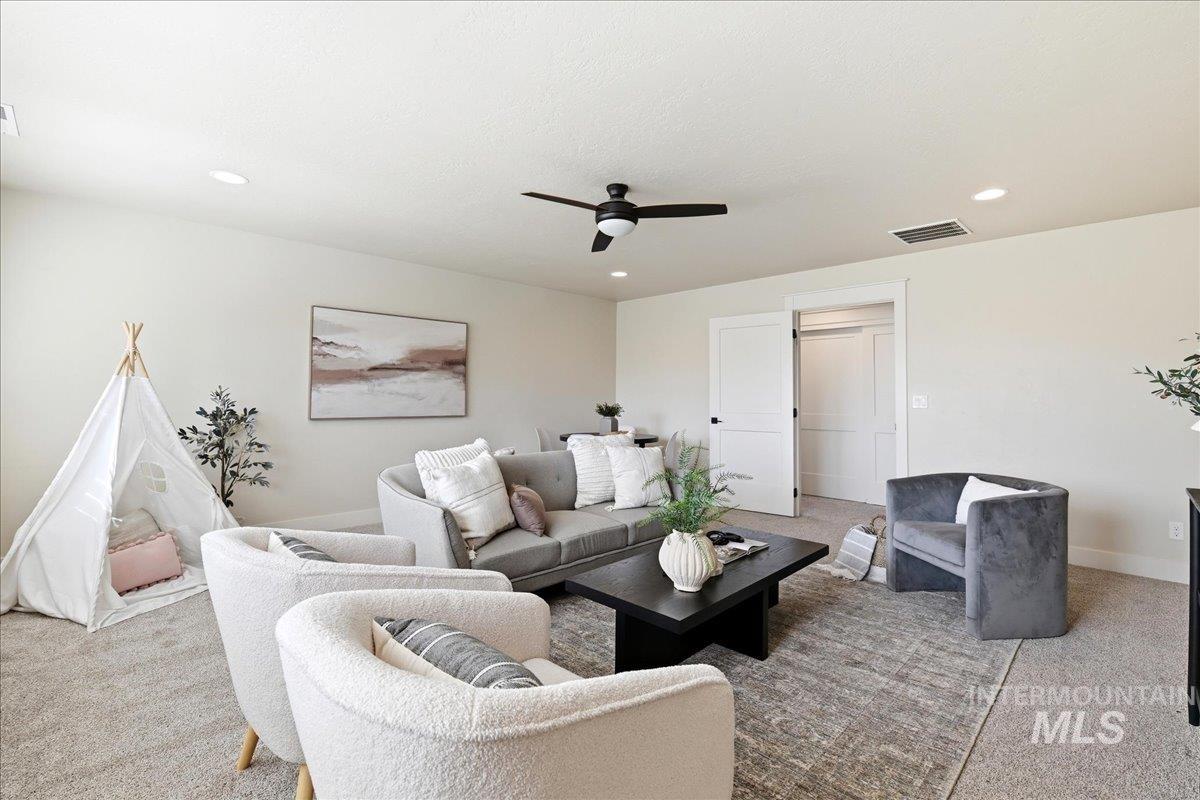 5738 N Lichfield Ave, Meridian, Idaho 83646, 5 Bedrooms, 3.5 Bathrooms, Residential For Sale, Price $940,000,MLS 98989109