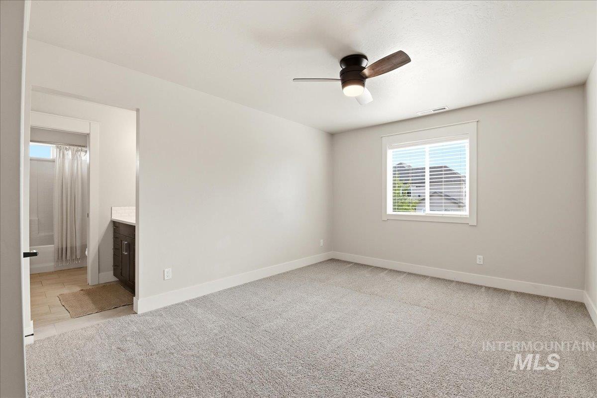 5738 N Lichfield Ave, Meridian, Idaho 83646, 5 Bedrooms, 3.5 Bathrooms, Residential For Sale, Price $940,000,MLS 98989109
