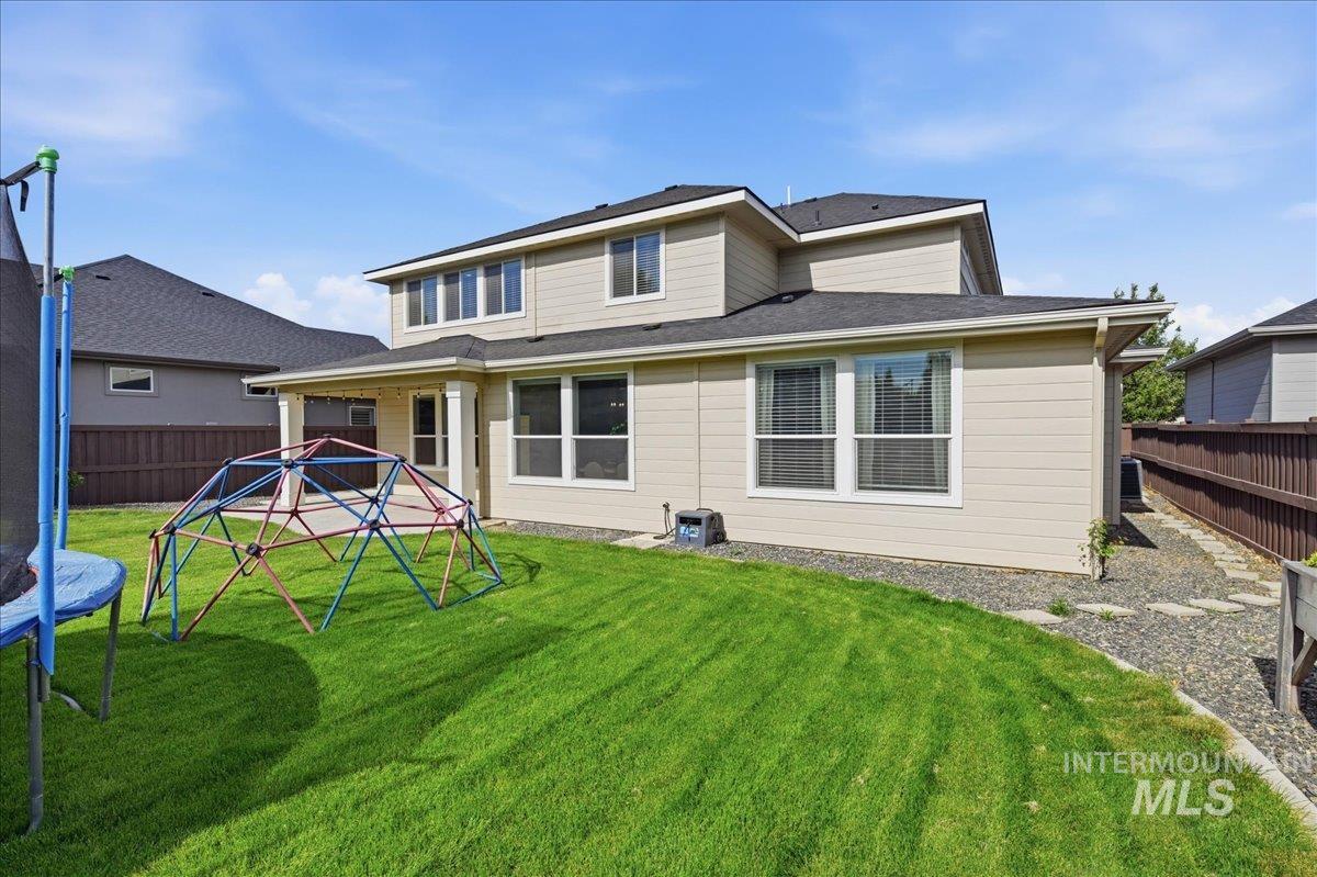 5738 N Lichfield Ave, Meridian, Idaho 83646, 5 Bedrooms, 3.5 Bathrooms, Residential For Sale, Price $940,000,MLS 98989109