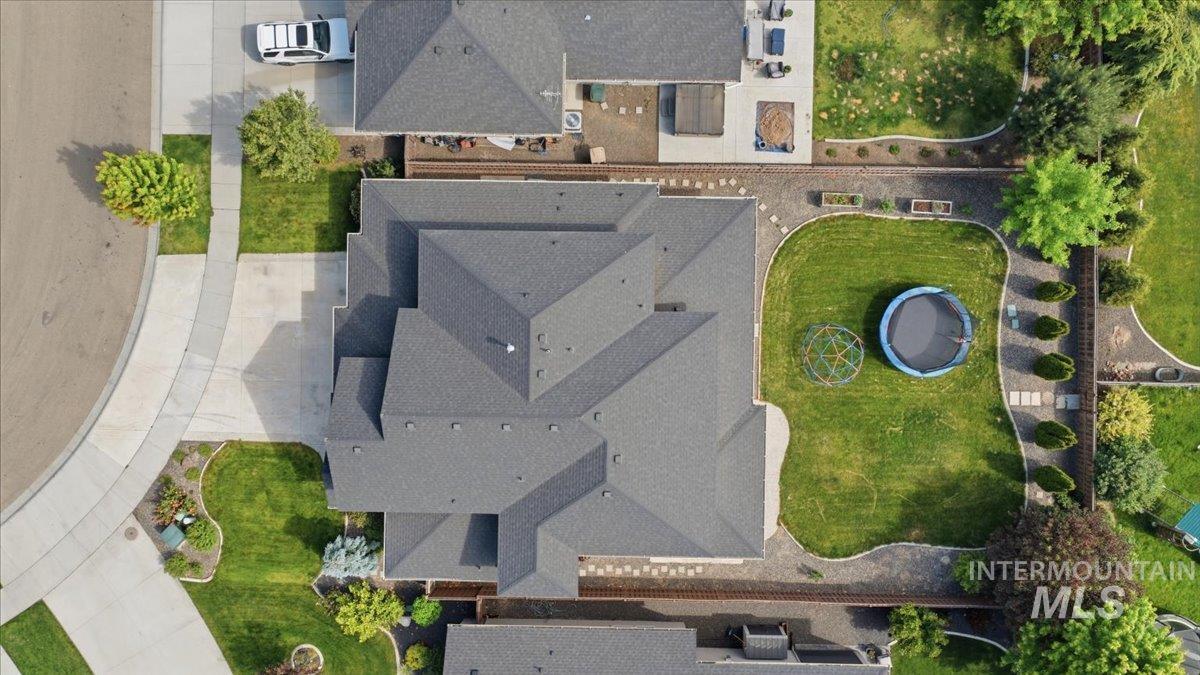 5738 N Lichfield Ave, Meridian, Idaho 83646, 5 Bedrooms, 3.5 Bathrooms, Residential For Sale, Price $940,000,MLS 98989109