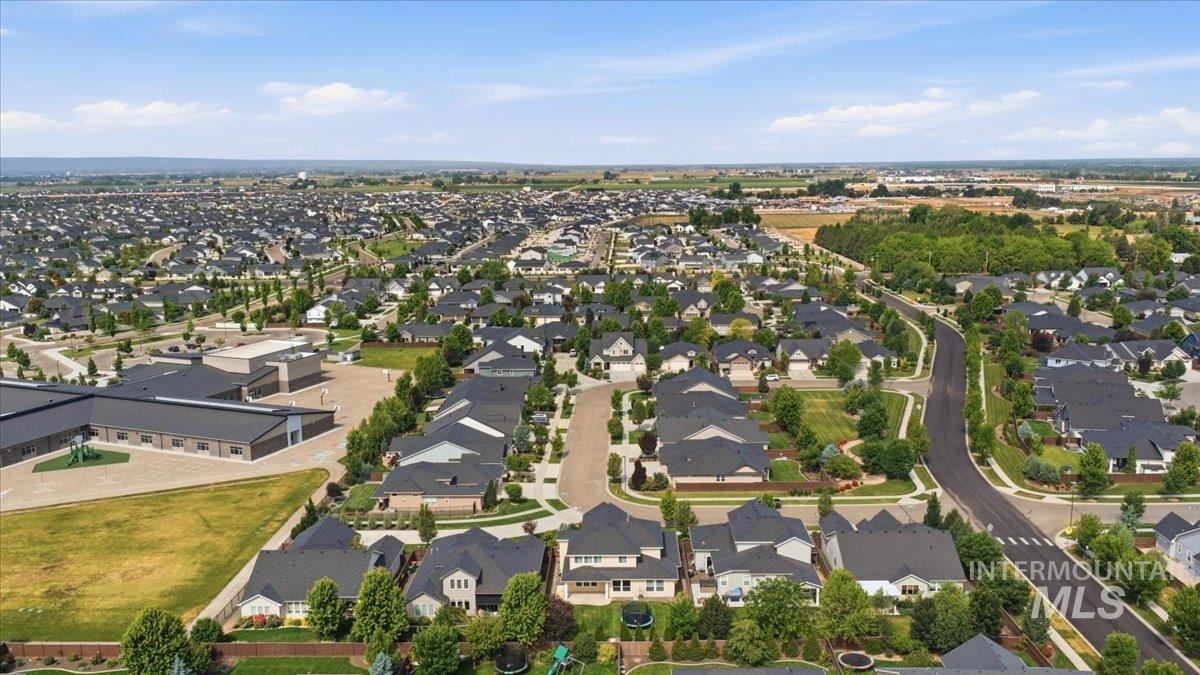 5738 N Lichfield Ave, Meridian, Idaho 83646, 5 Bedrooms, 3.5 Bathrooms, Residential For Sale, Price $920,000,MLS 98989109