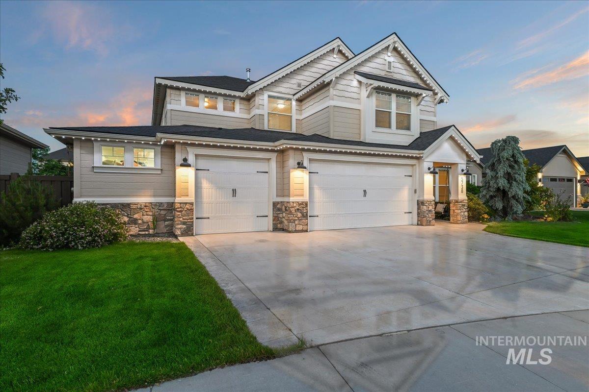 5738 N Lichfield Ave, Meridian, Idaho 83646, 5 Bedrooms, 3.5 Bathrooms, Residential For Sale, Price $940,000,MLS 98989109