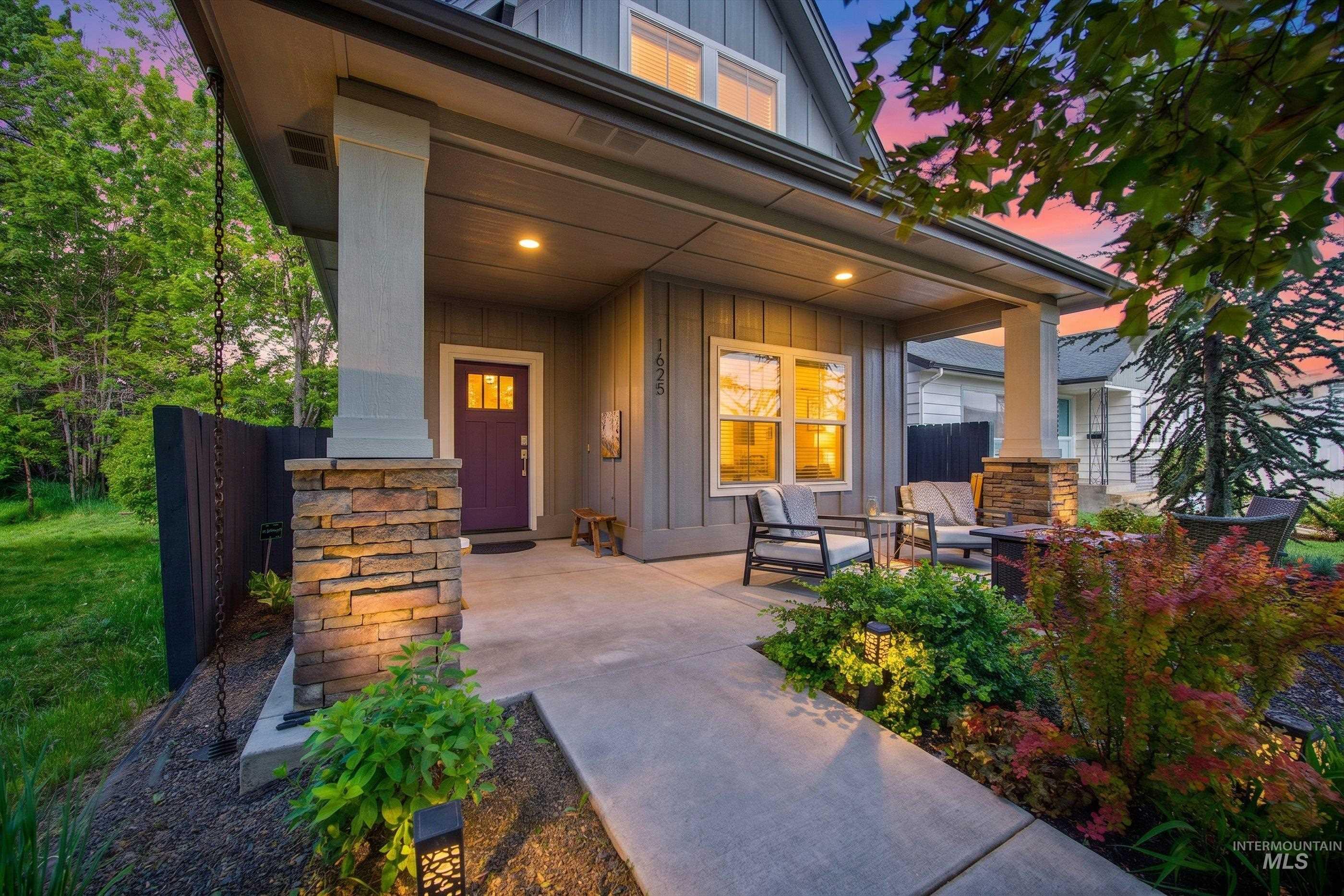 1625 S Pacific St, Boise, Idaho 83705, 3 Bedrooms, 3 Bathrooms, Residential For Sale, Price $625,000,MLS 98989115