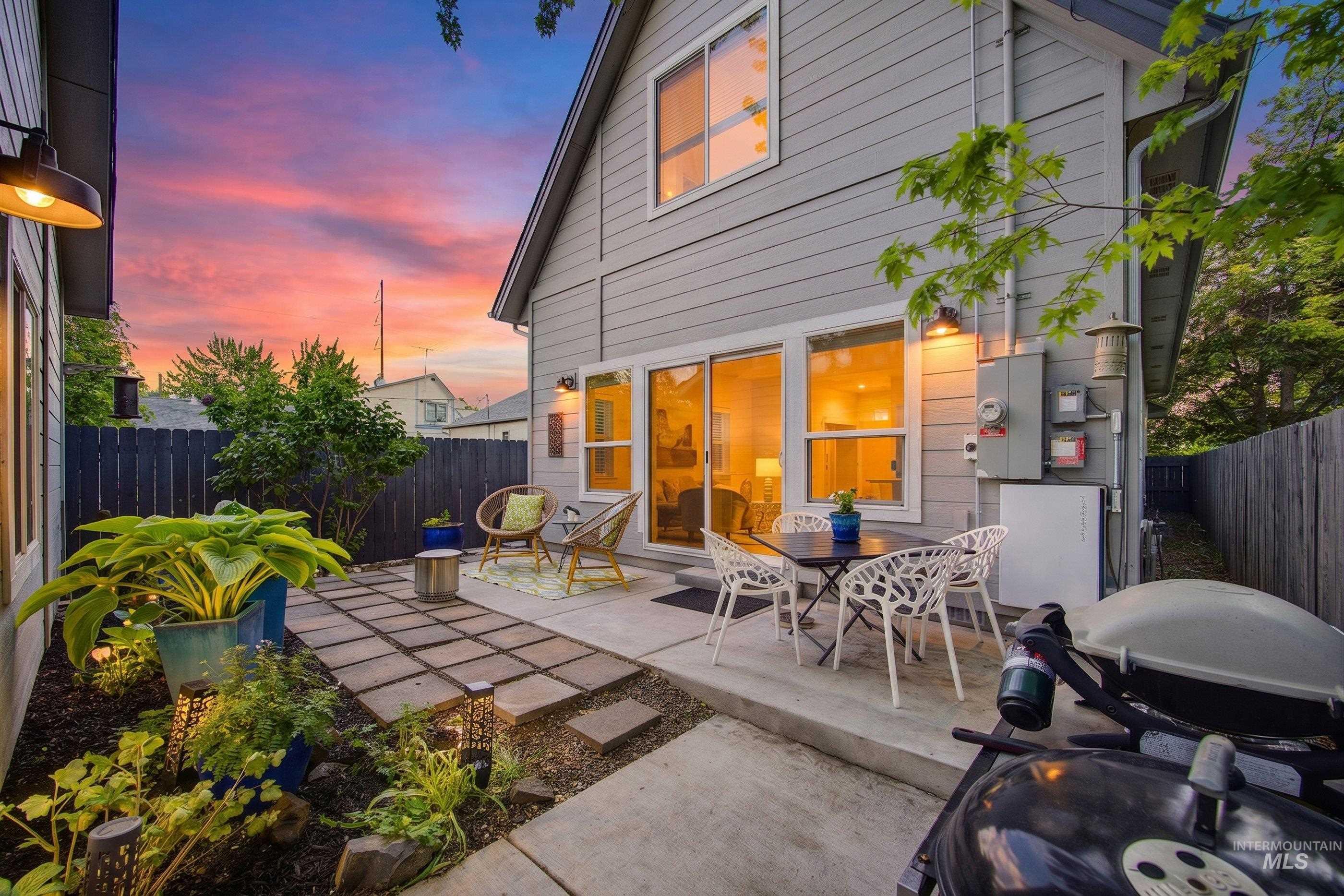 1625 S Pacific St, Boise, Idaho 83705, 3 Bedrooms, 3 Bathrooms, Residential For Sale, Price $625,000,MLS 98989115