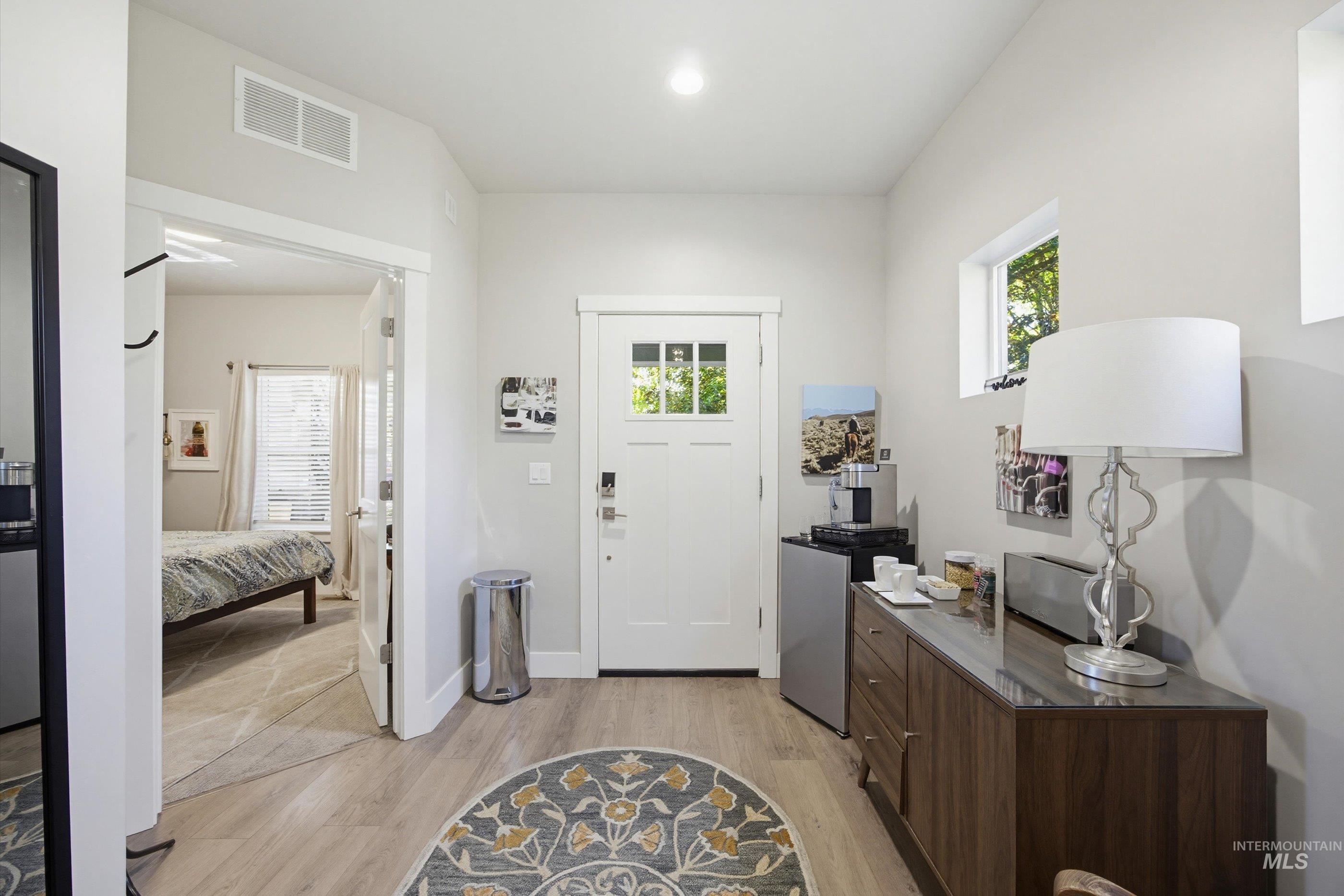 1625 S Pacific St, Boise, Idaho 83705, 3 Bedrooms, 3 Bathrooms, Residential For Sale, Price $625,000,MLS 98989115