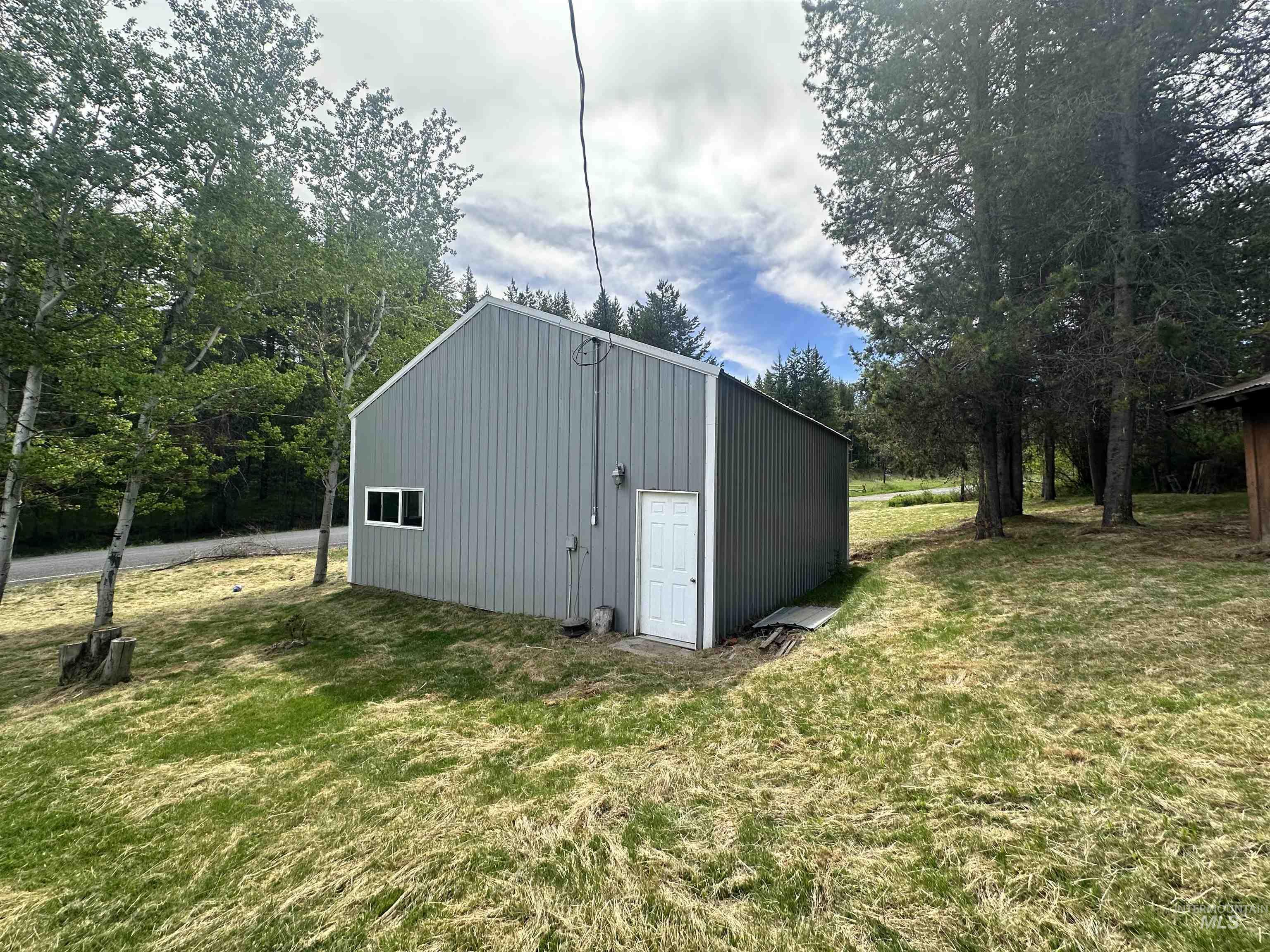 140 Ridgeway, Elk City, Idaho 83525, 2 Bedrooms, 1 Bathroom, Residential For Sale, Price $205,000,MLS 98989116