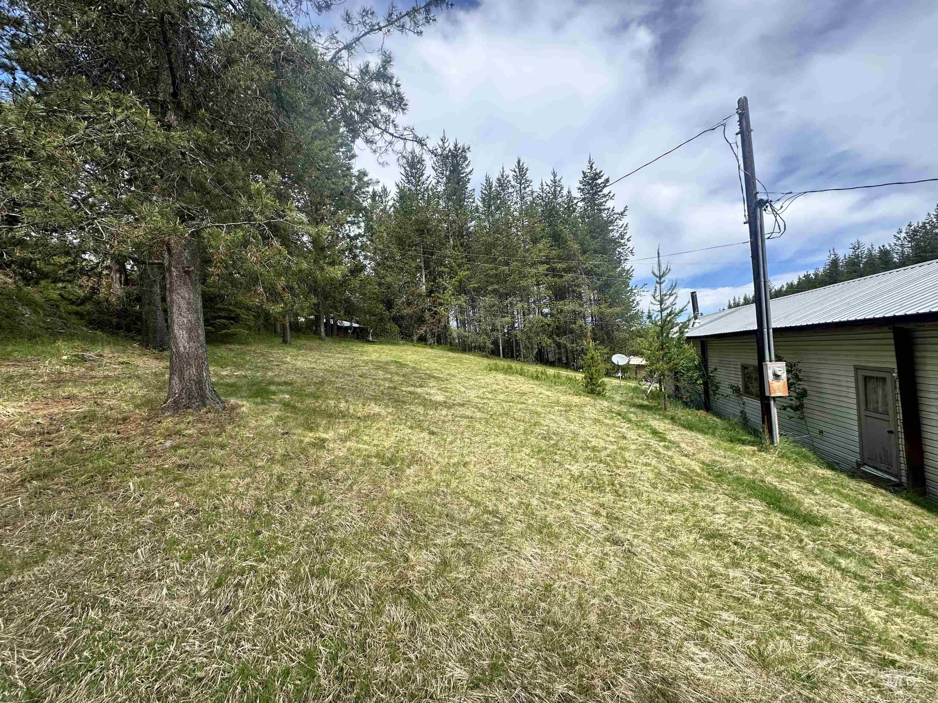 140 Ridgeway, Elk City, Idaho 83525, 2 Bedrooms, 1 Bathroom, Residential For Sale, Price $205,000,MLS 98989116