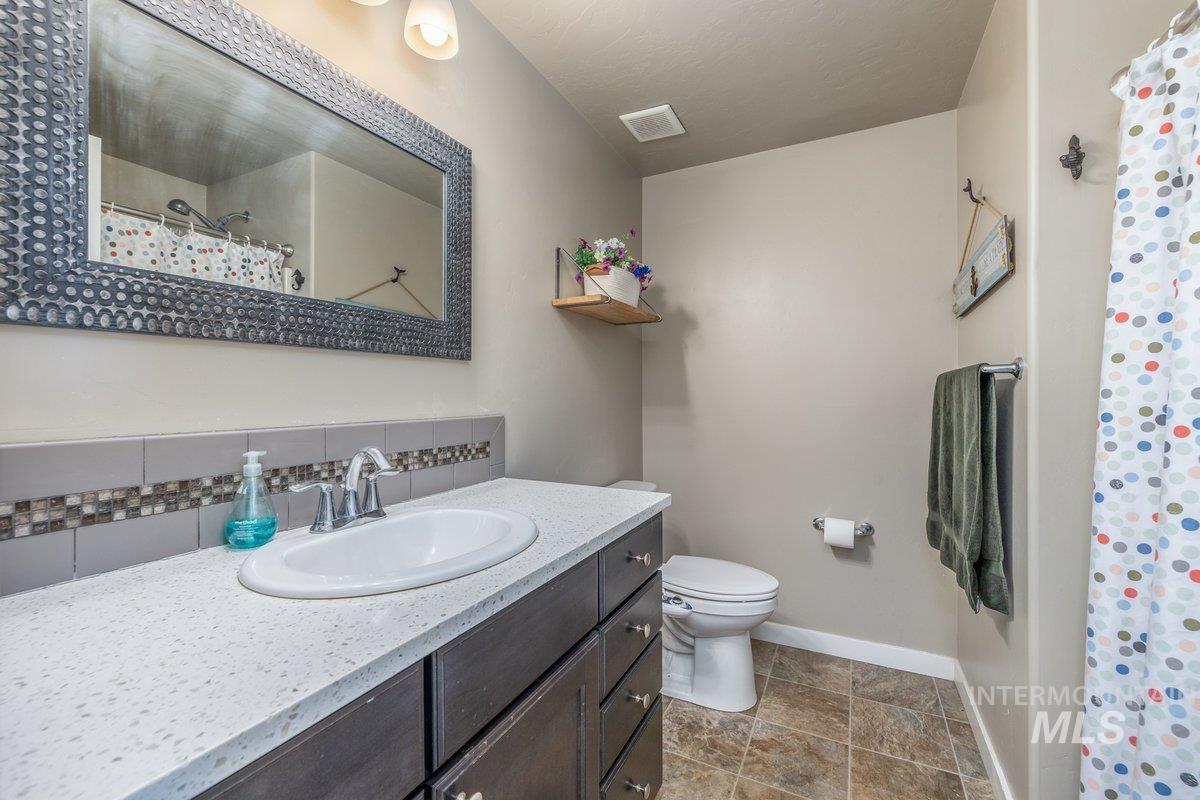 9644 W Goldenpond Ct, Boise, Idaho 83709, 4 Bedrooms, 2.5 Bathrooms, Residential For Sale, Price $545,000,MLS 98989118