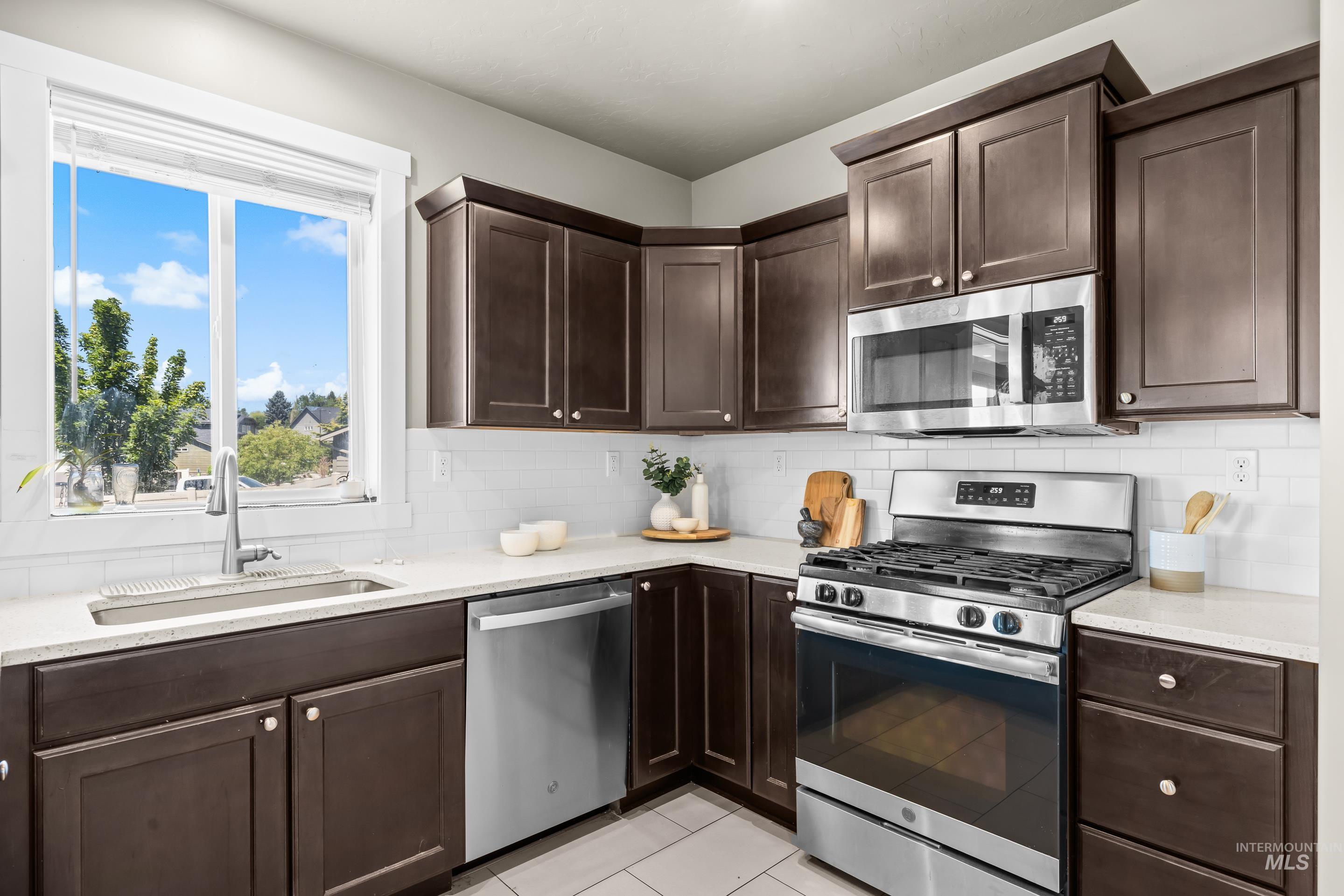 9644 W Goldenpond Ct, Boise, Idaho 83709, 4 Bedrooms, 2.5 Bathrooms, Residential For Sale, Price $533,000,MLS 98989118