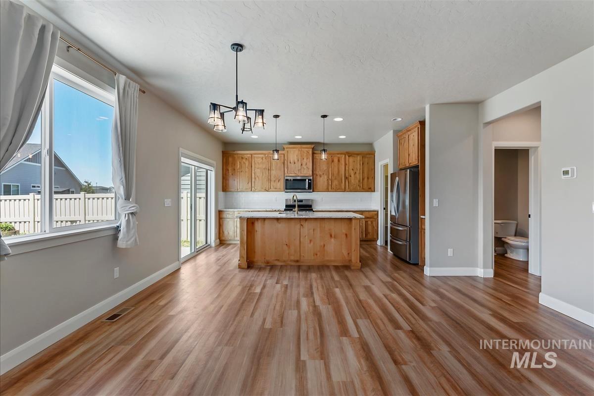 2065 N Sombrero Ave, Middleton, Idaho 83644, 3 Bedrooms, 2.5 Bathrooms, Residential For Sale, Price $509,900,MLS 98989120