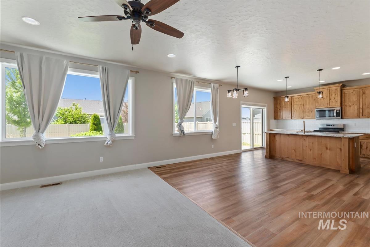 2065 N Sombrero Ave, Middleton, Idaho 83644, 3 Bedrooms, 2.5 Bathrooms, Residential For Sale, Price $509,900,MLS 98989120